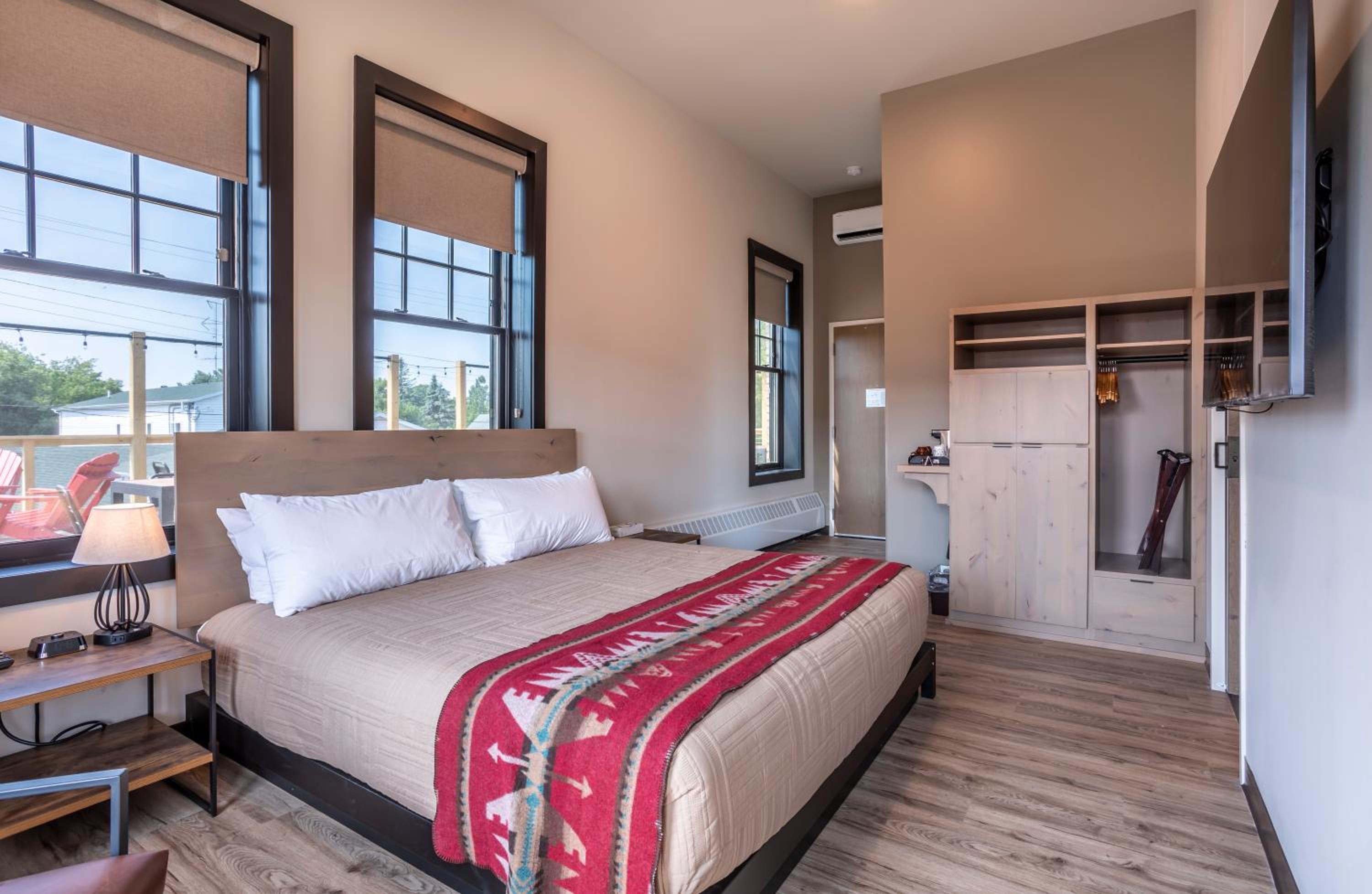 Room 10 @ 102 West Main Street