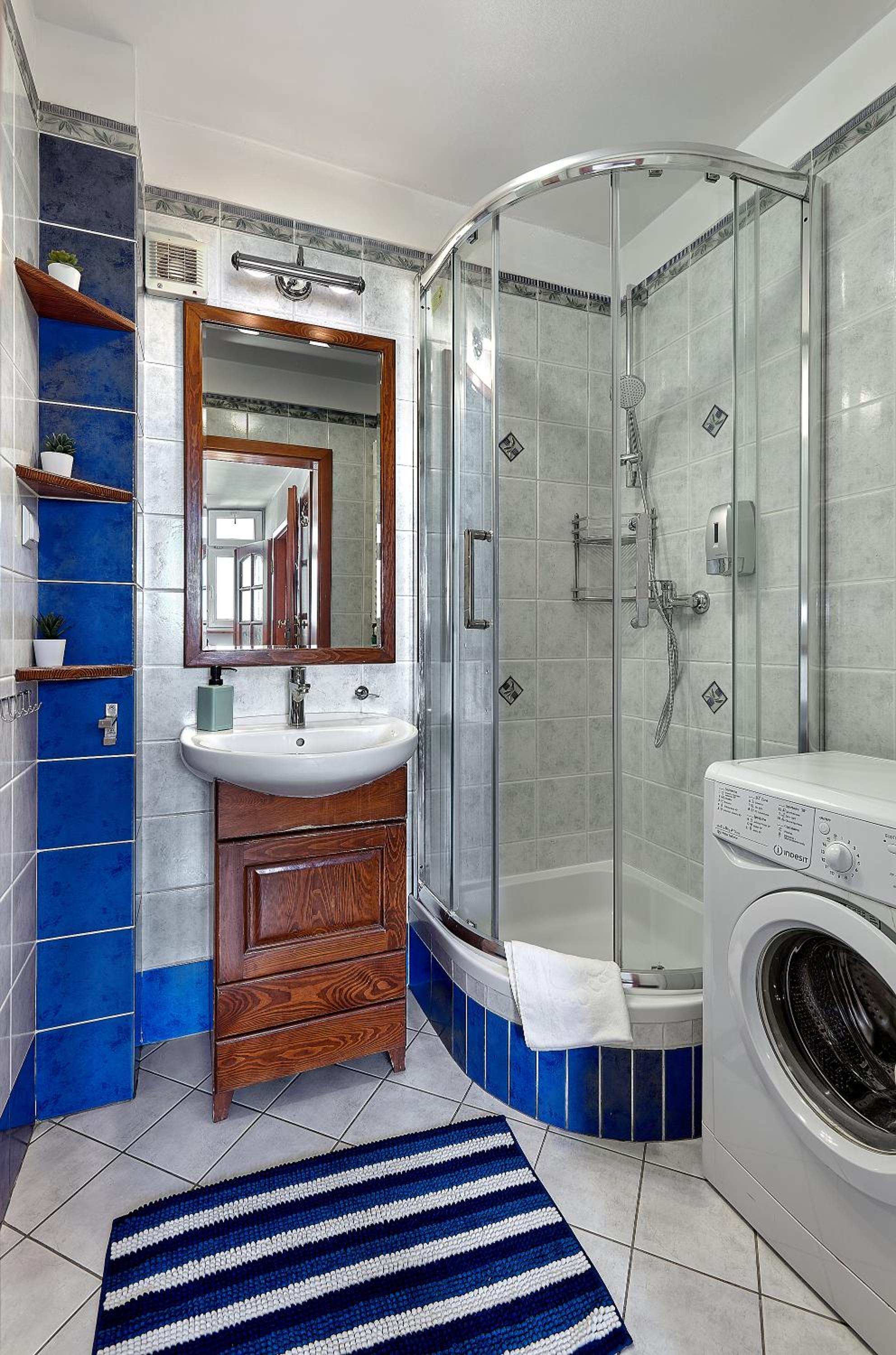 Apartment thumbnail 6