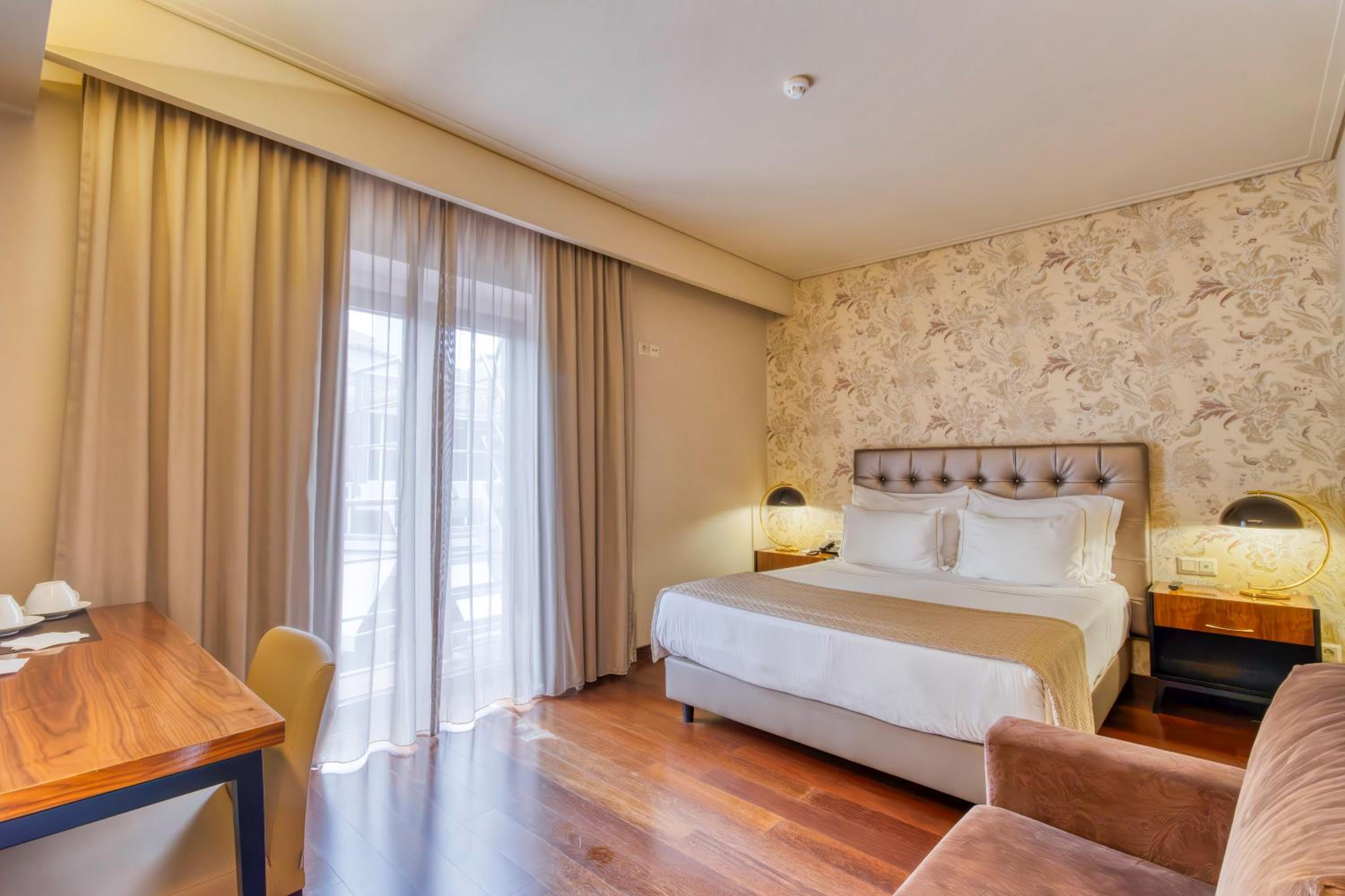 Double or Twin Room - Photo 7