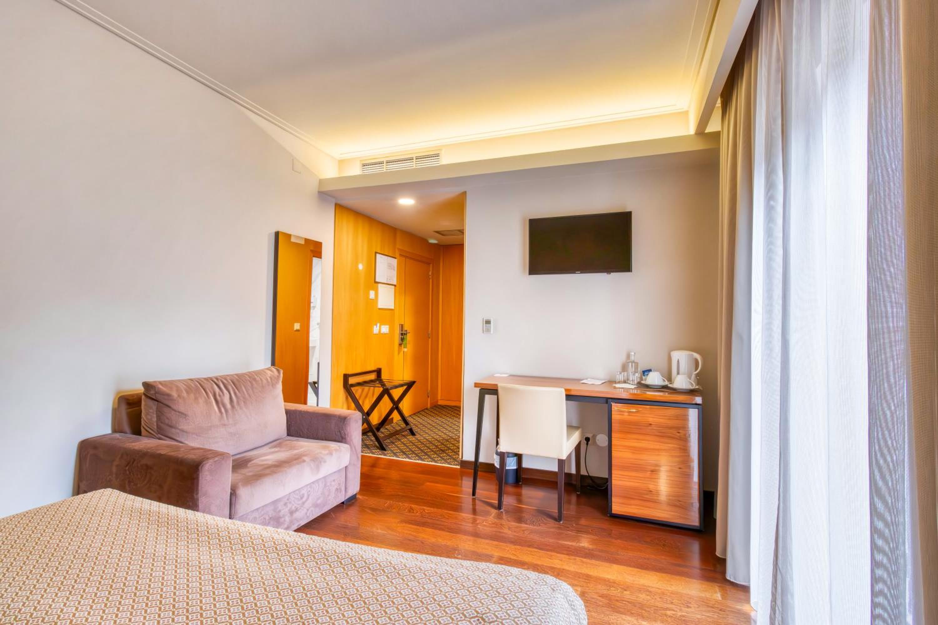 Double or Twin Room - Photo 1