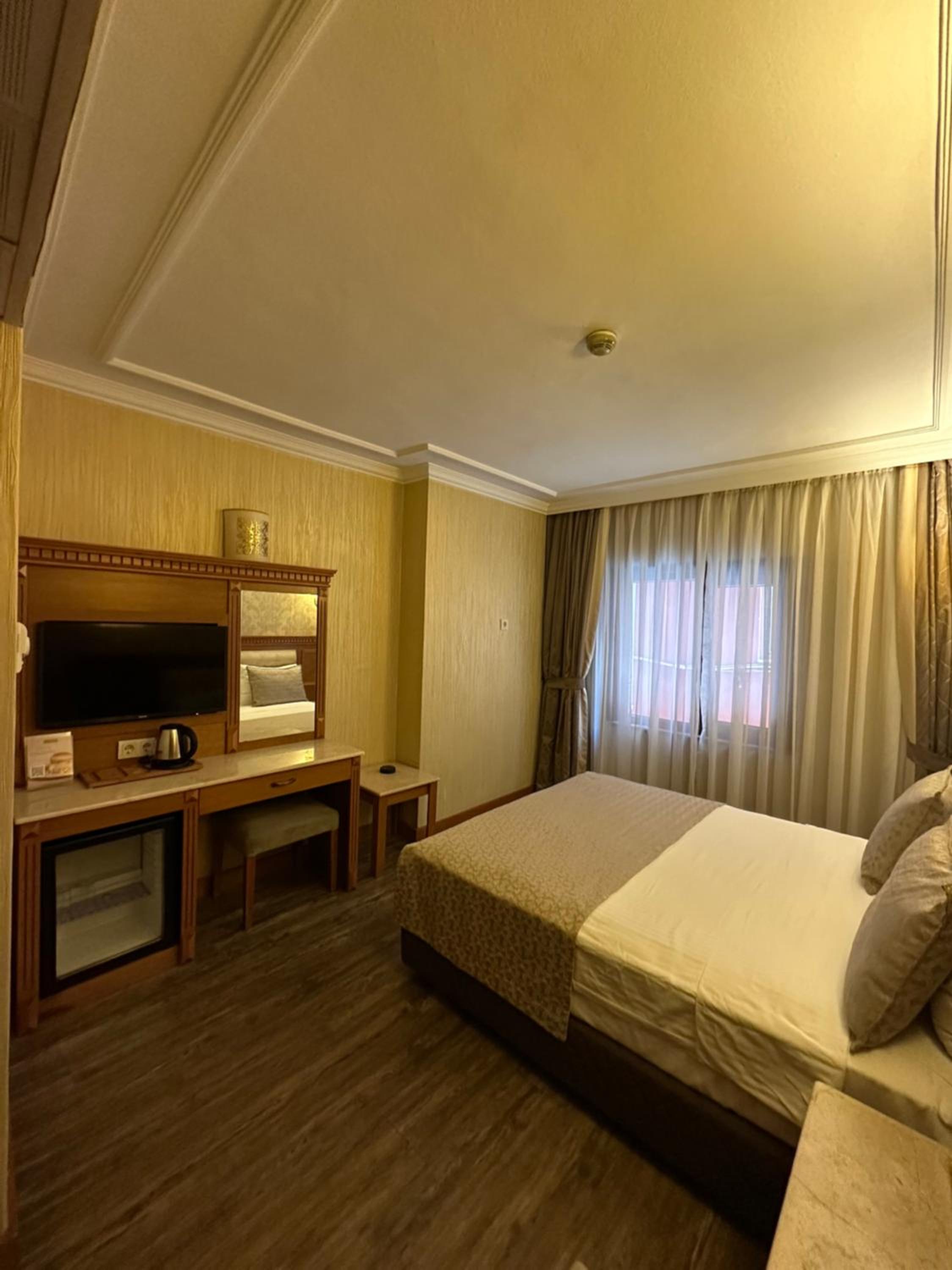 Economy Double Room photo 3