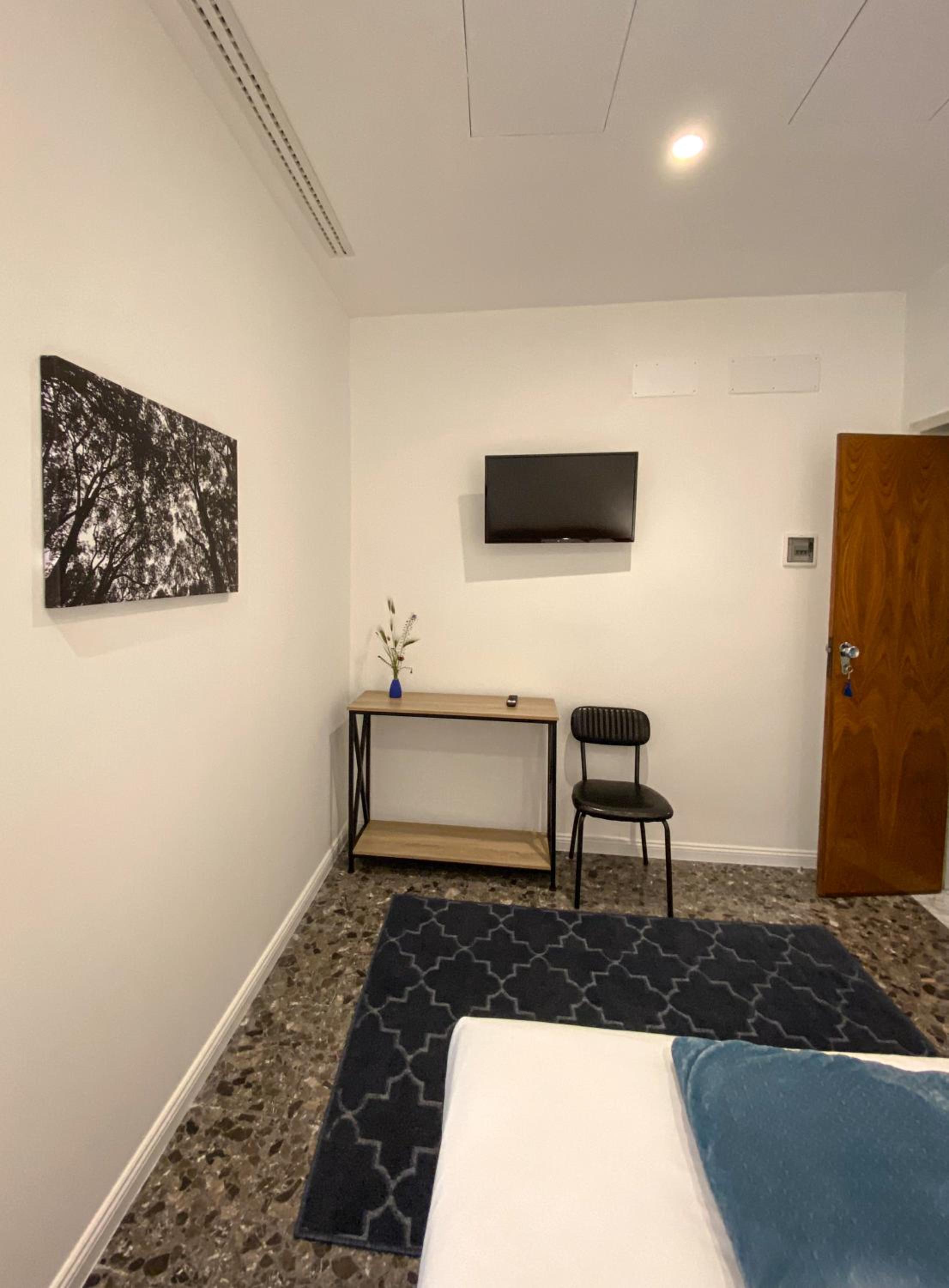 Classic Triple Room photo 2