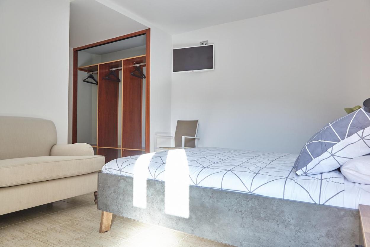 Habitación Triple con Vista a la Montaña