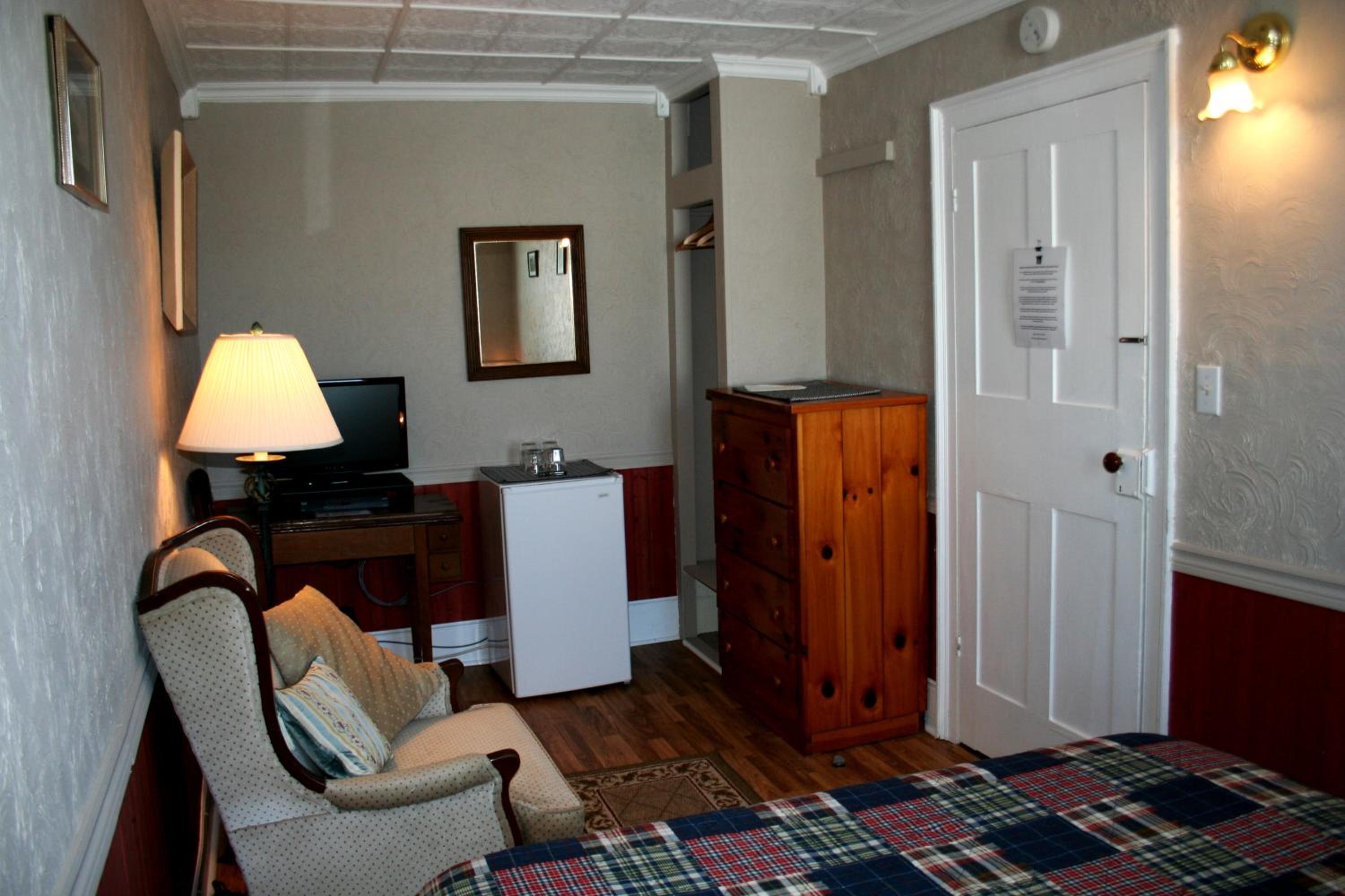 Standard Double Room photo 2