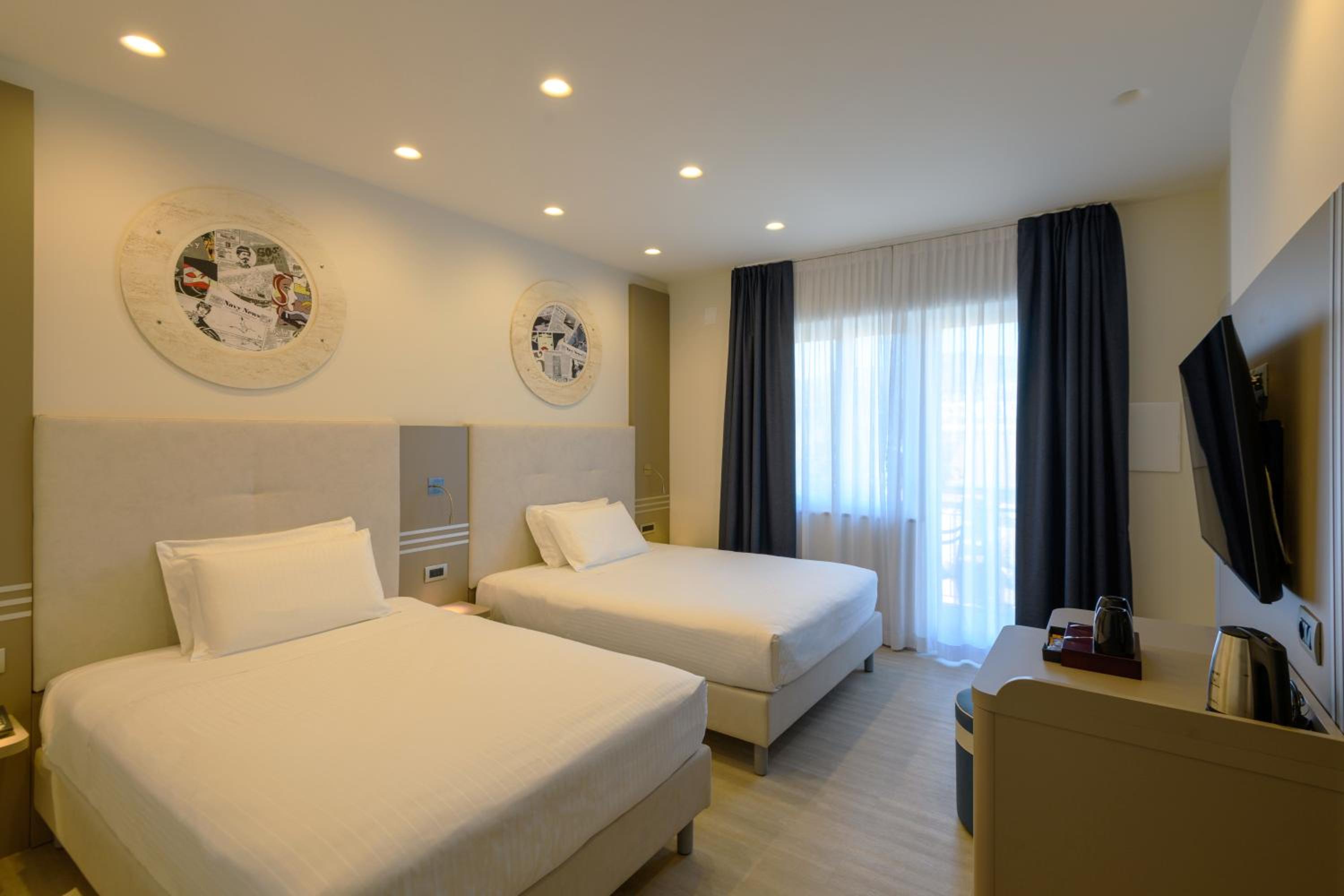 Superior Double or Twin Room photo 3