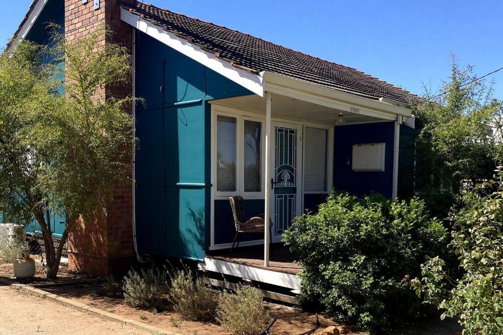 Three-Bedroom House photo 2