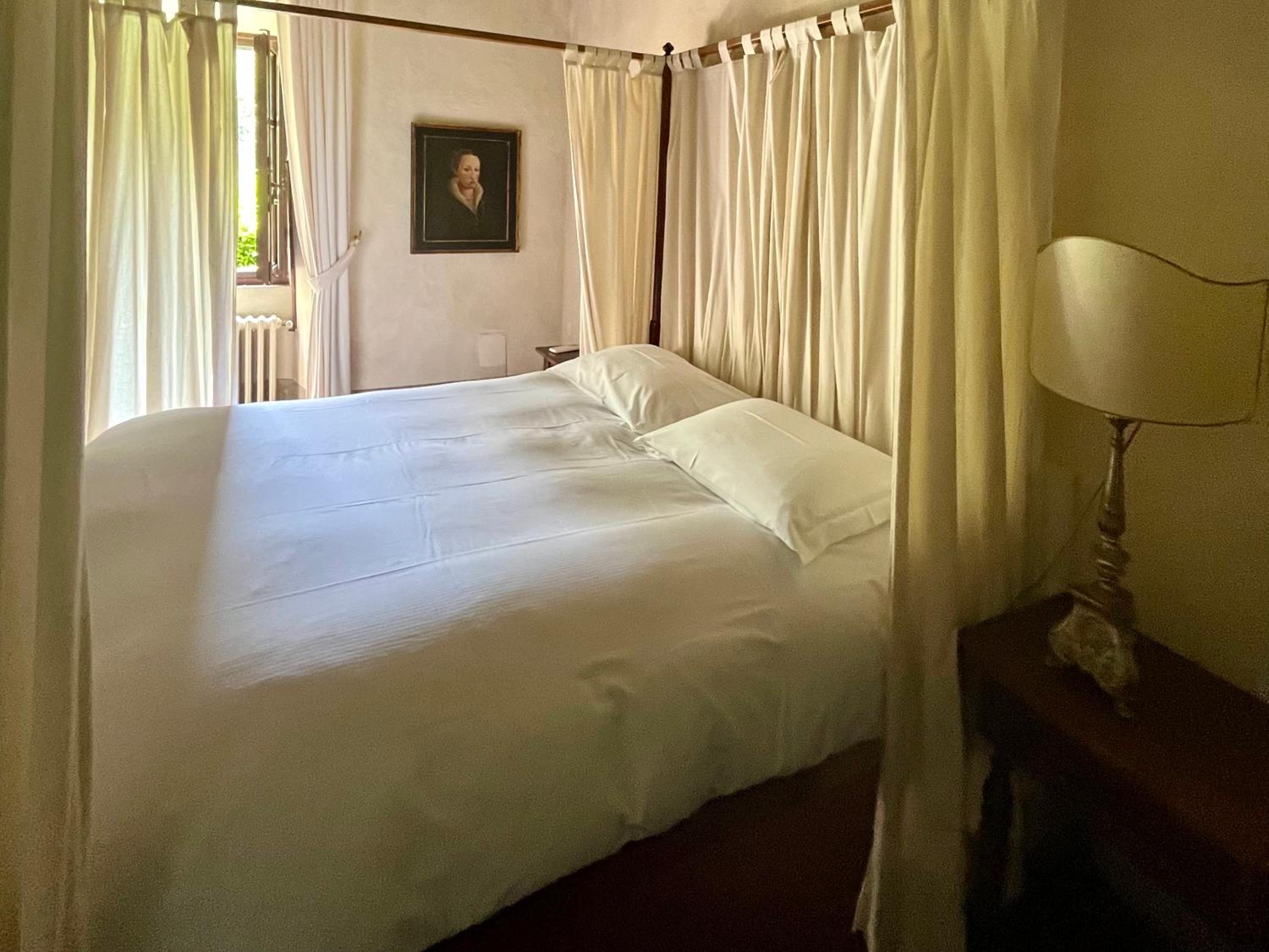 Deluxe Double Room with Shower photo 2