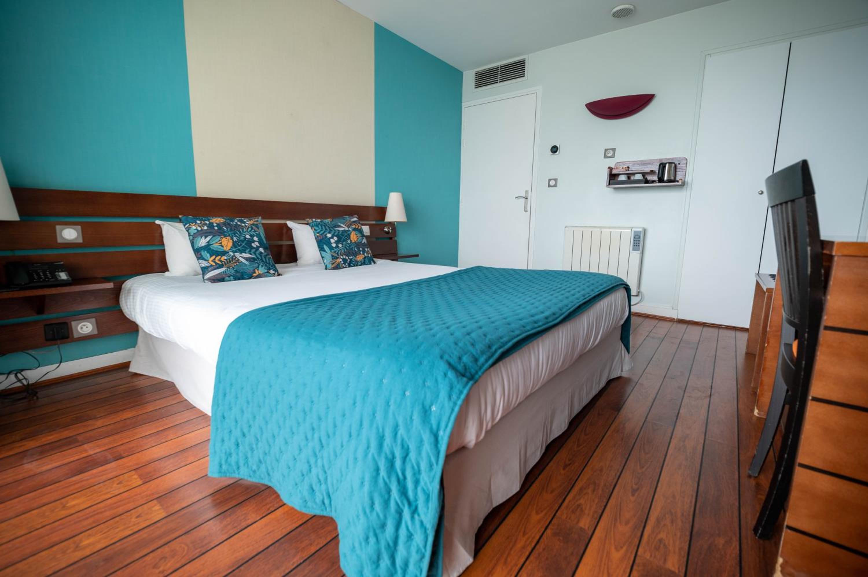 Comfort double Room with Balcony and Sea View - Photo 4