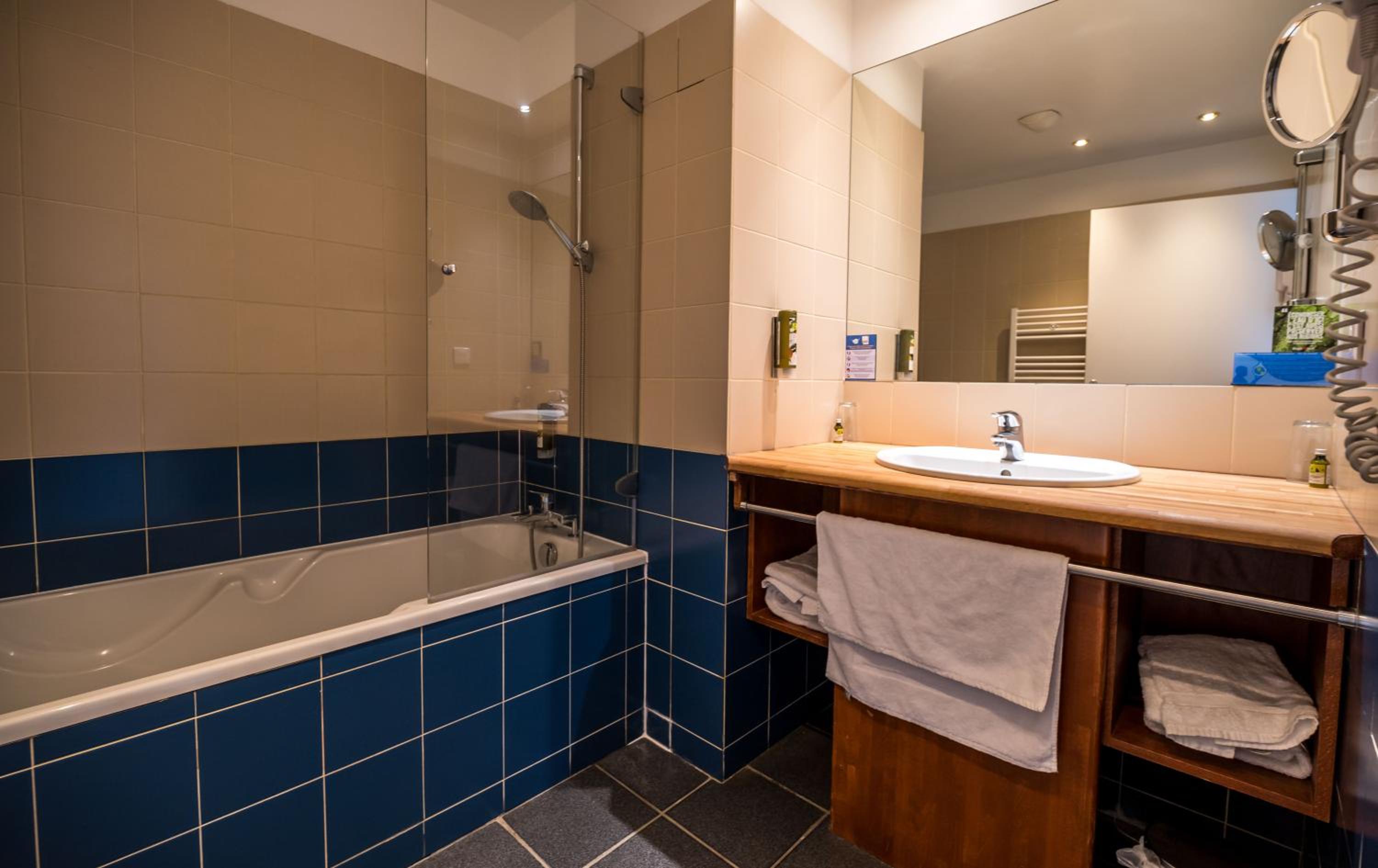 Superior Double Room with Terrace and sea view photo 2