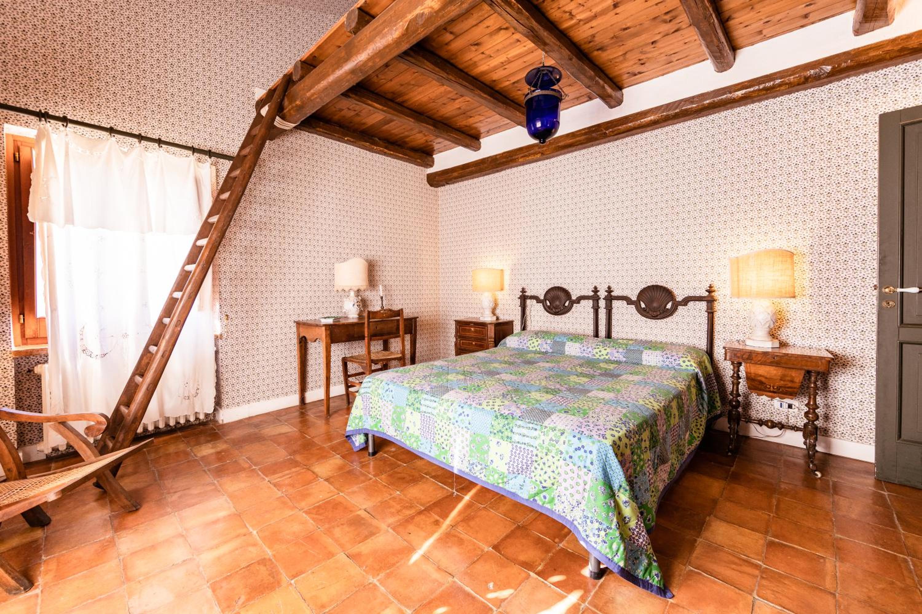 Deluxe Double Room With Shower photo 3