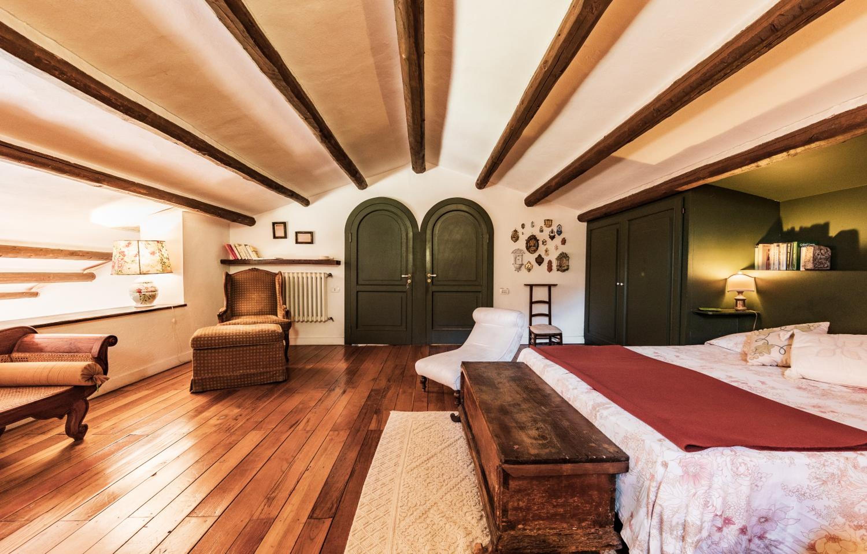 Quadruple Room With Private Bathroom photo 3
