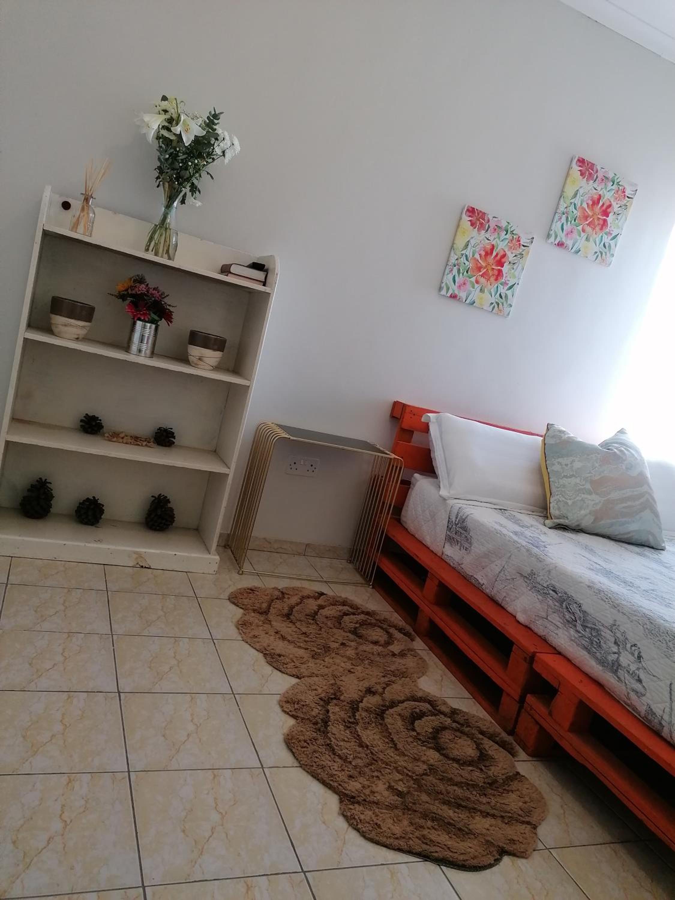 Three-Bedroom House photo 2