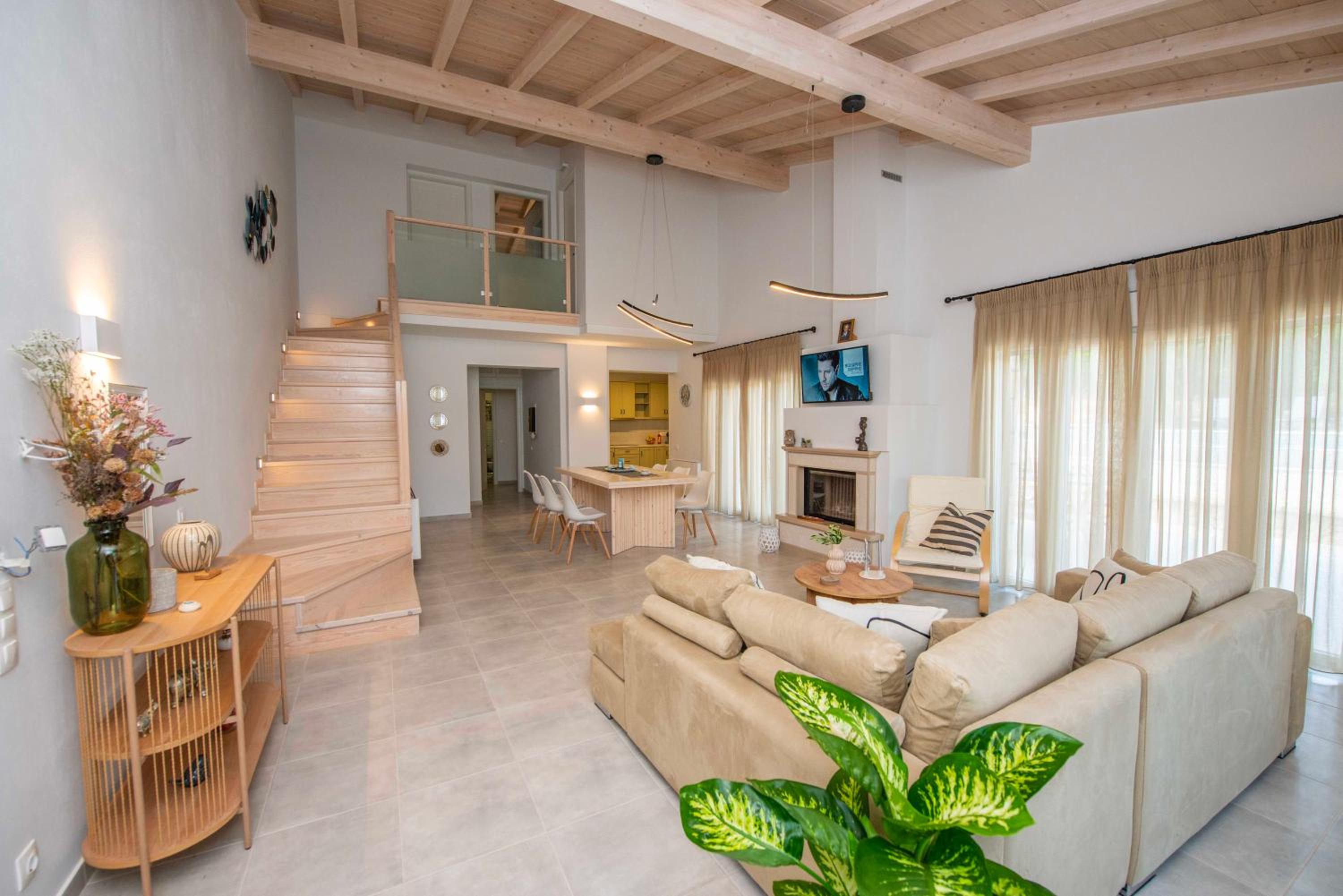 Villa photo 1