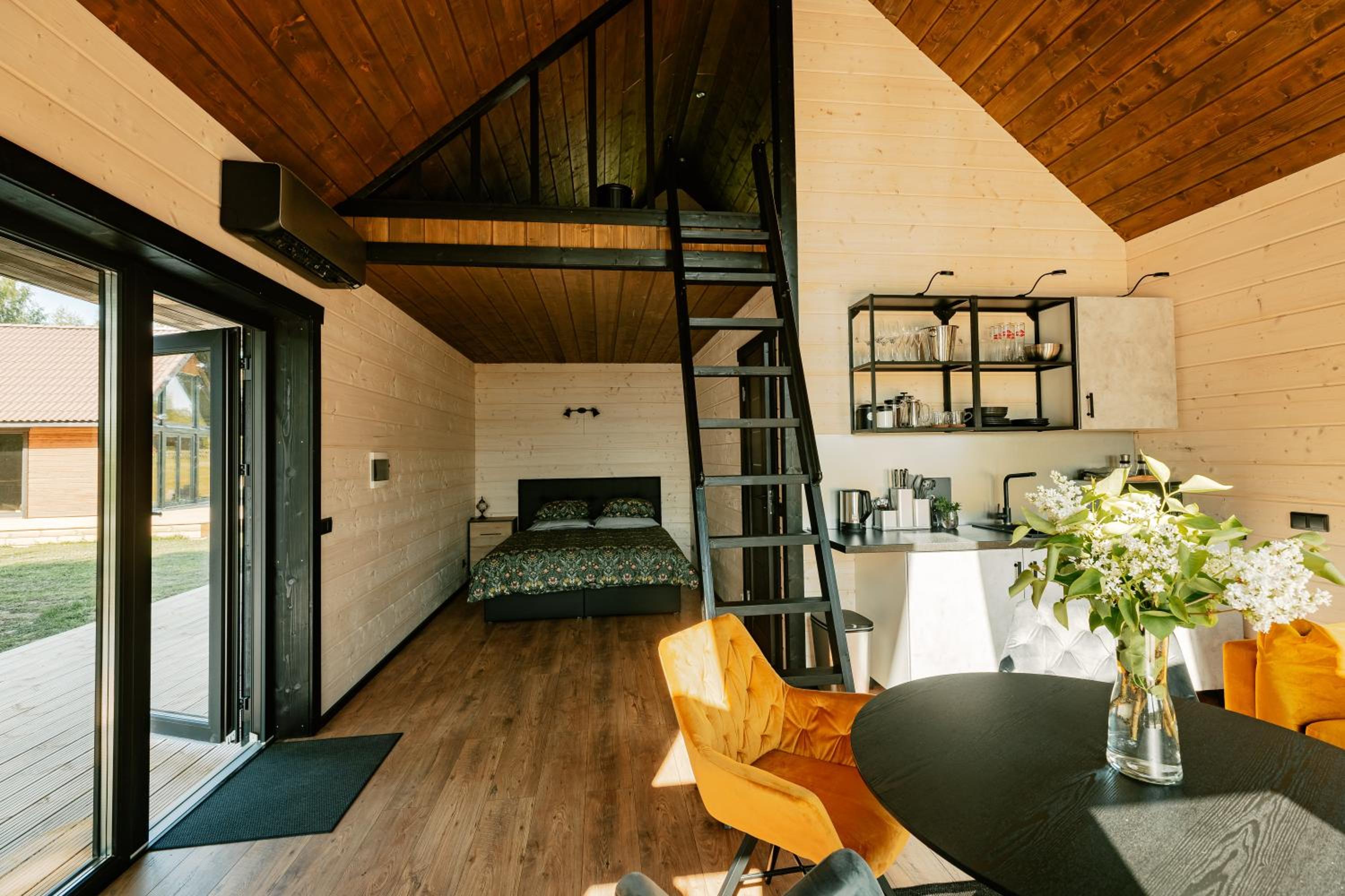 One-Bedroom House photo 2