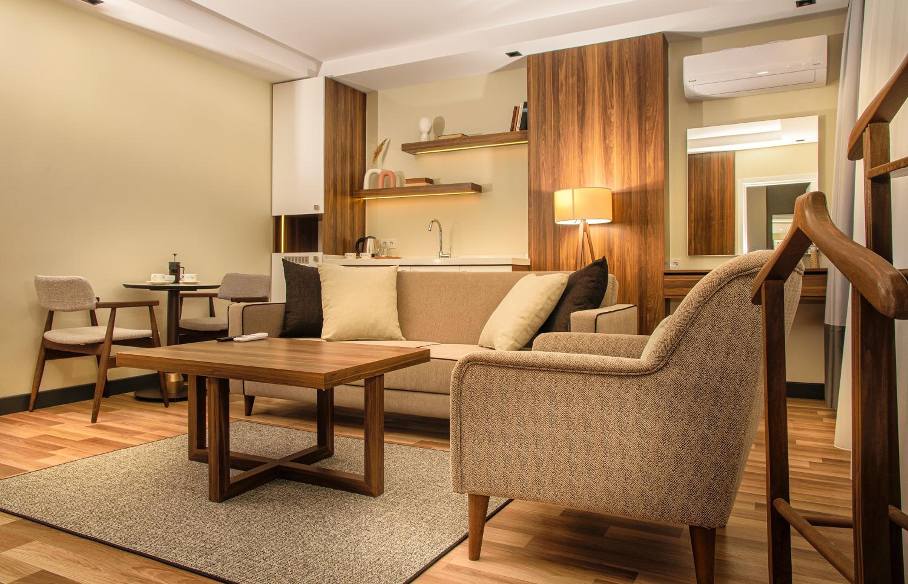 Deluxe Suite photo 3