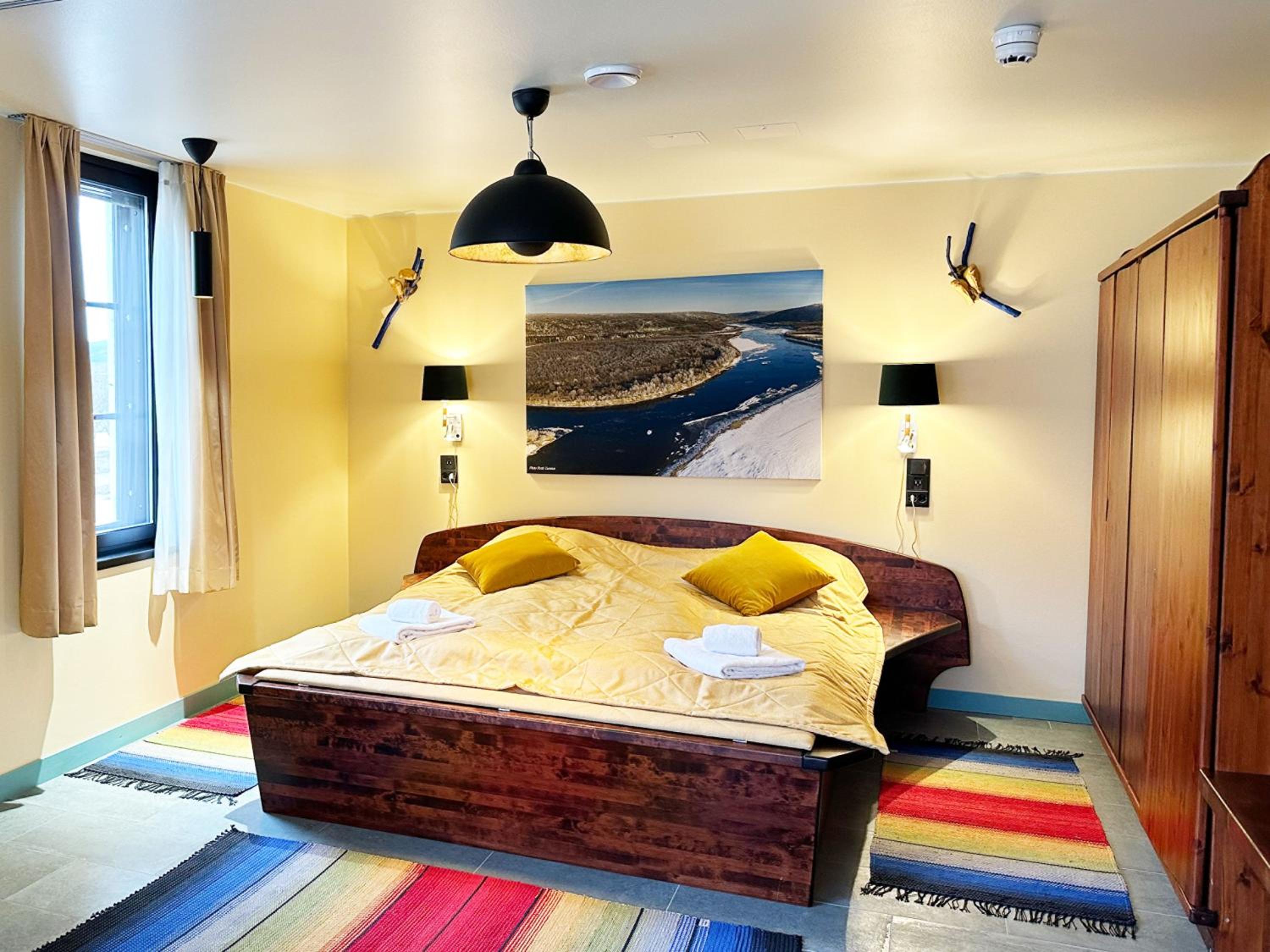 Shaman Family Room - Photo 2