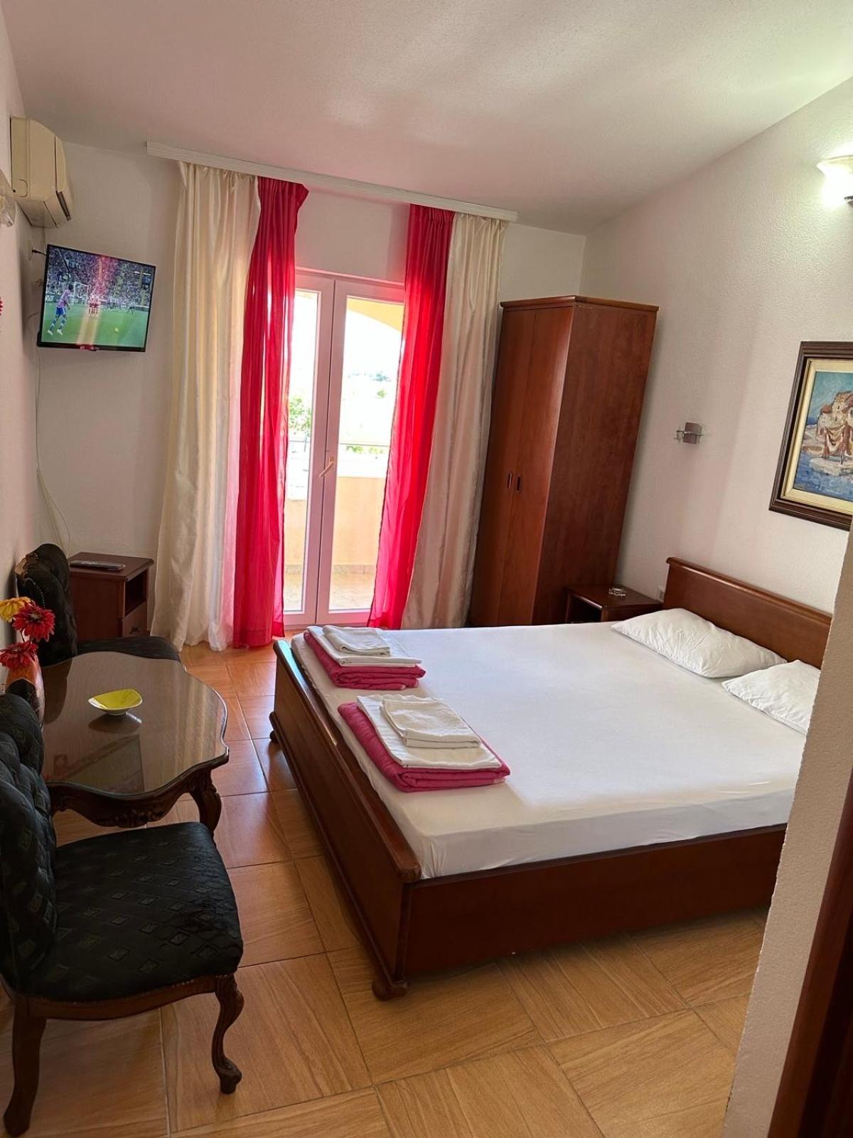 One-Bedroom Apartment With Balcony