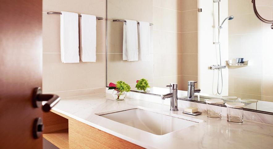Superior Double Room with Breakfast with Access to Sauna, Pool, Fitness photo 2