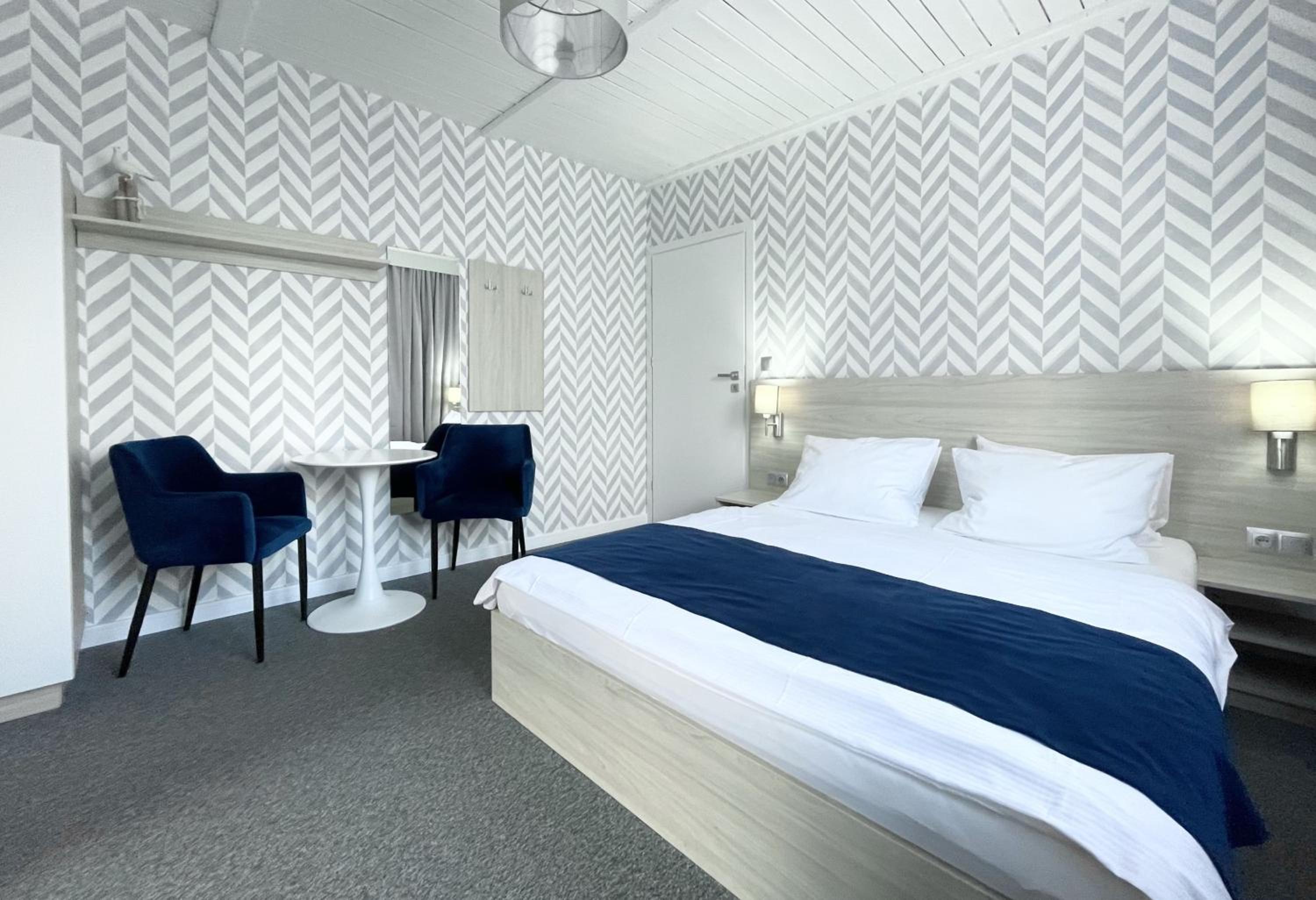 Deluxe Double Room with Kitchenette photo 3