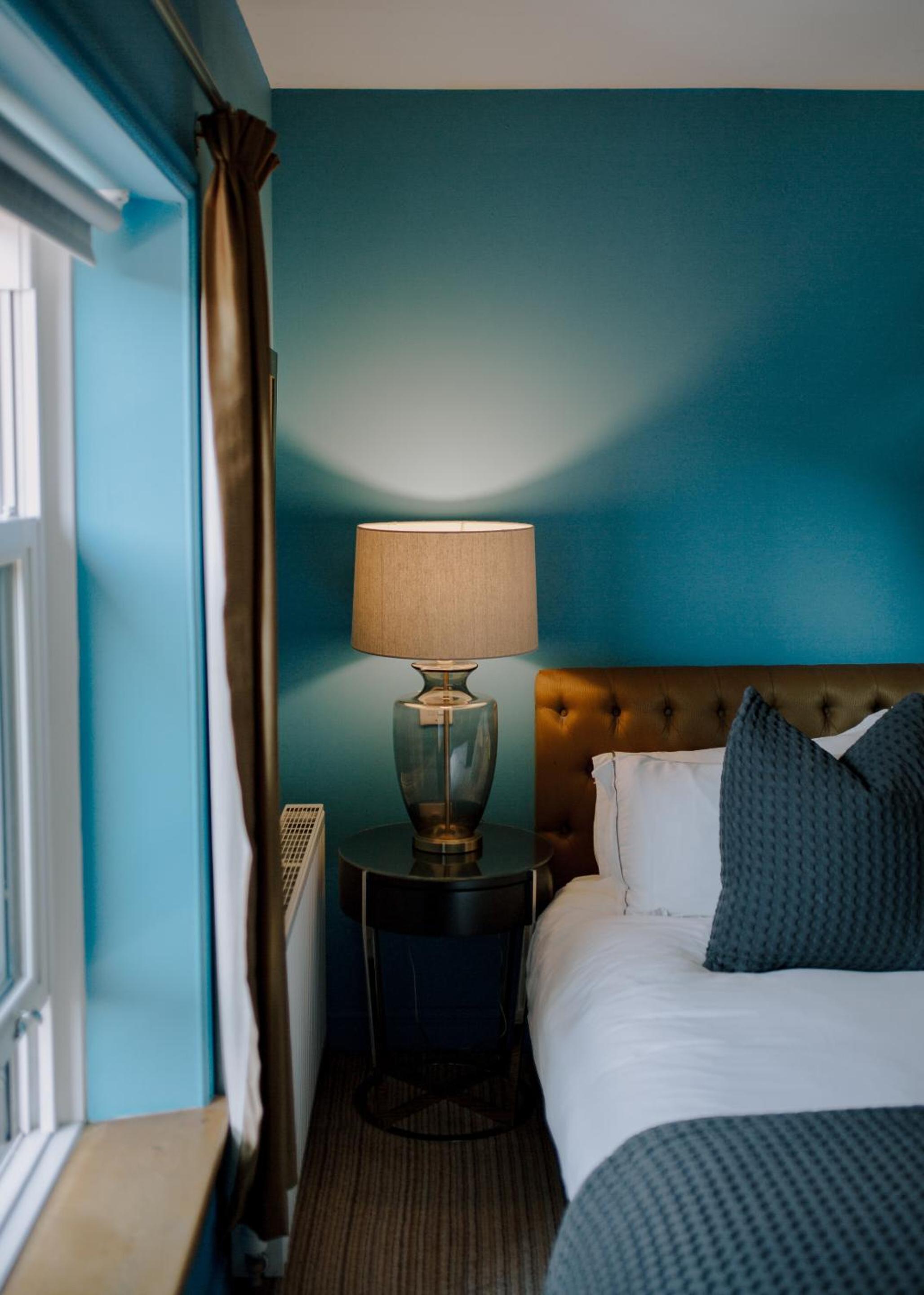 Superior King Room - Photo 10
