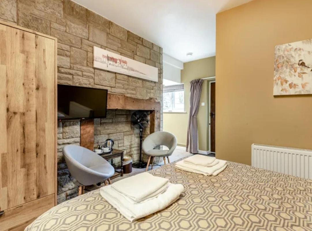 Double Room with Private Bathroom photo 2