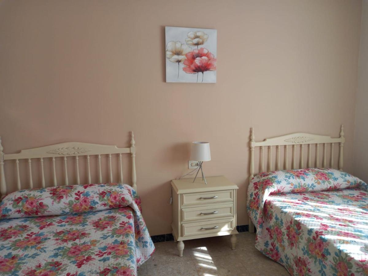 Standard Double Room with Shared Bathroom photo 3