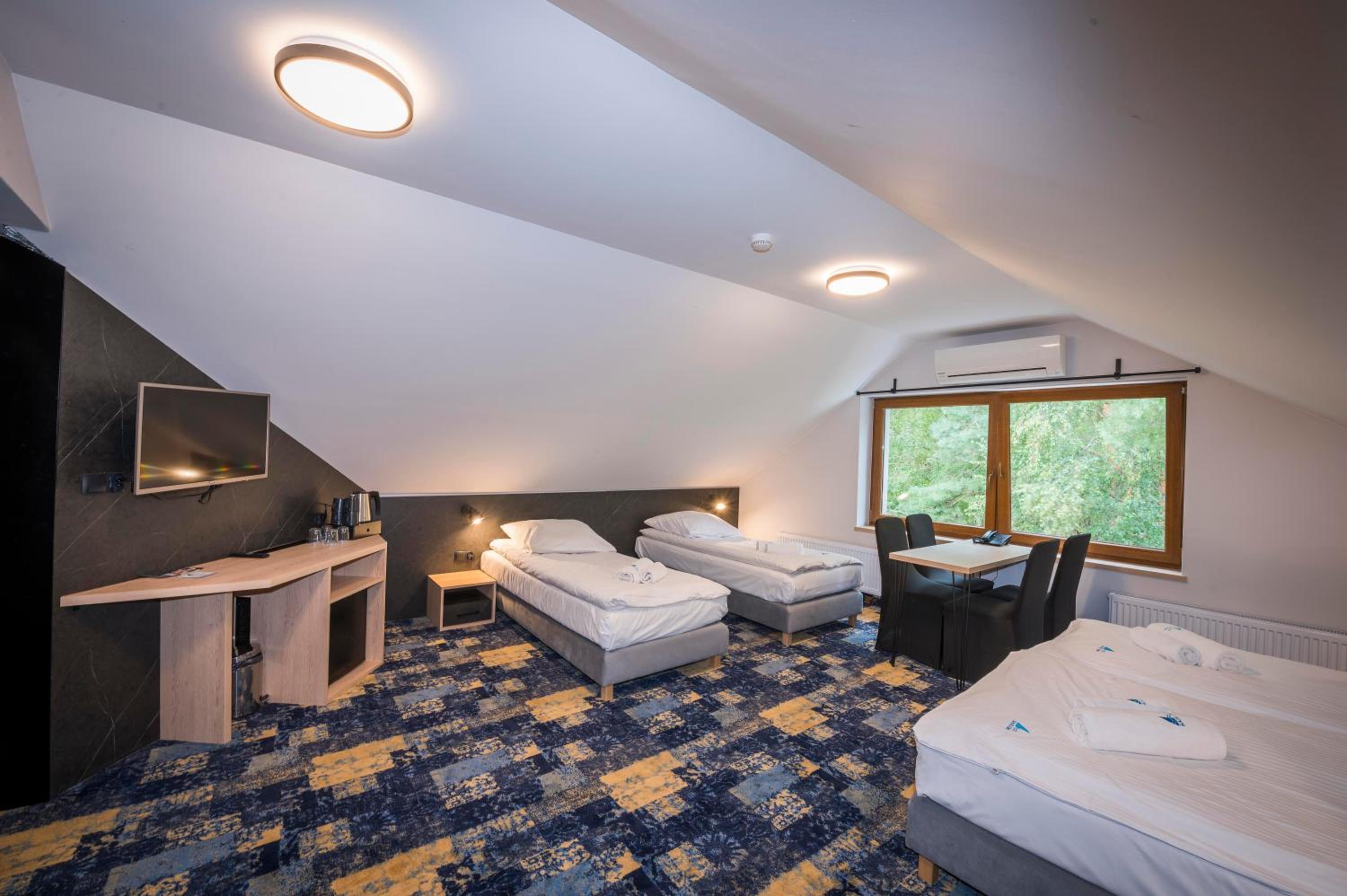 Premium Quadruple Room - Photo 3