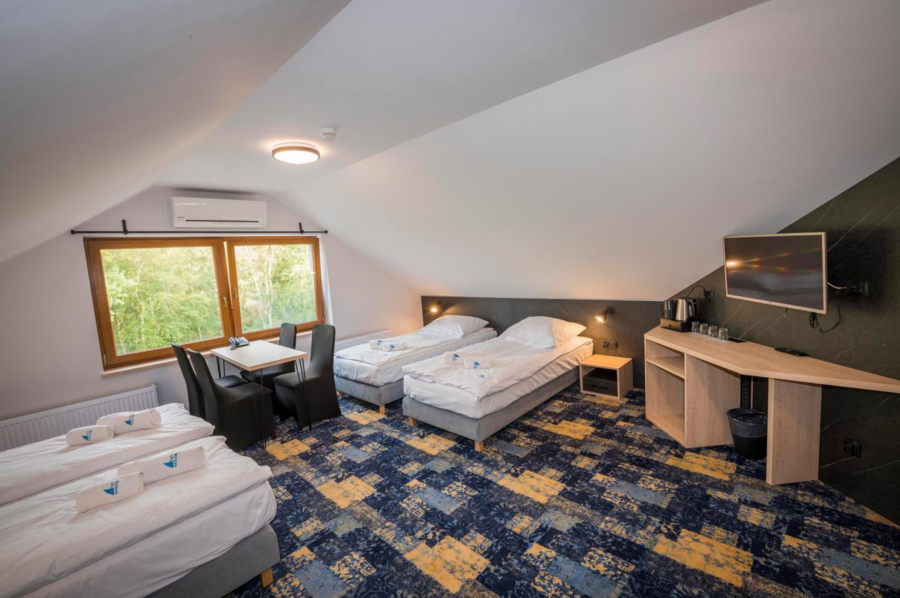 Premium Quadruple Room - Photo 7