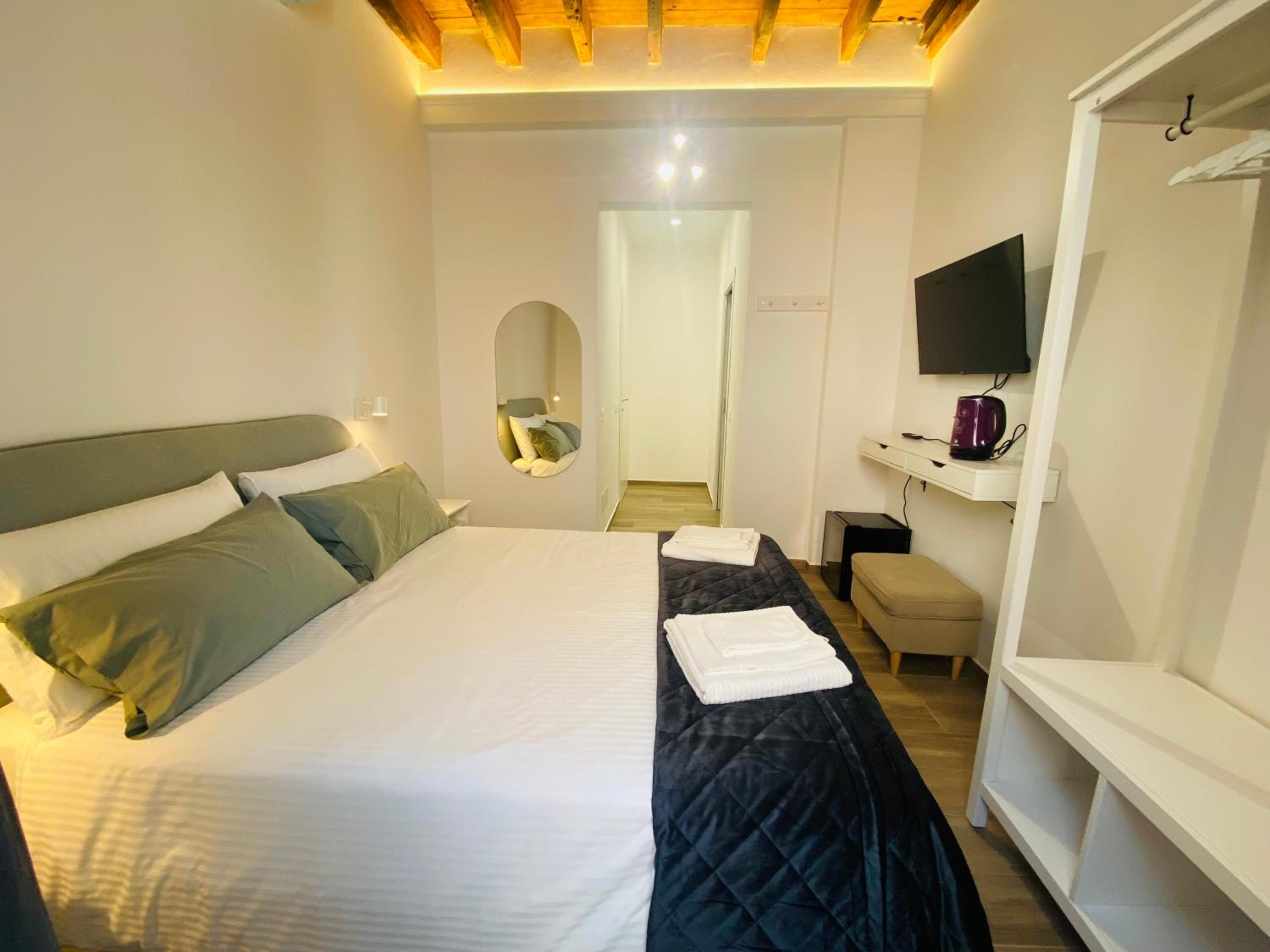 Double Room with Private Bathroom photo 1