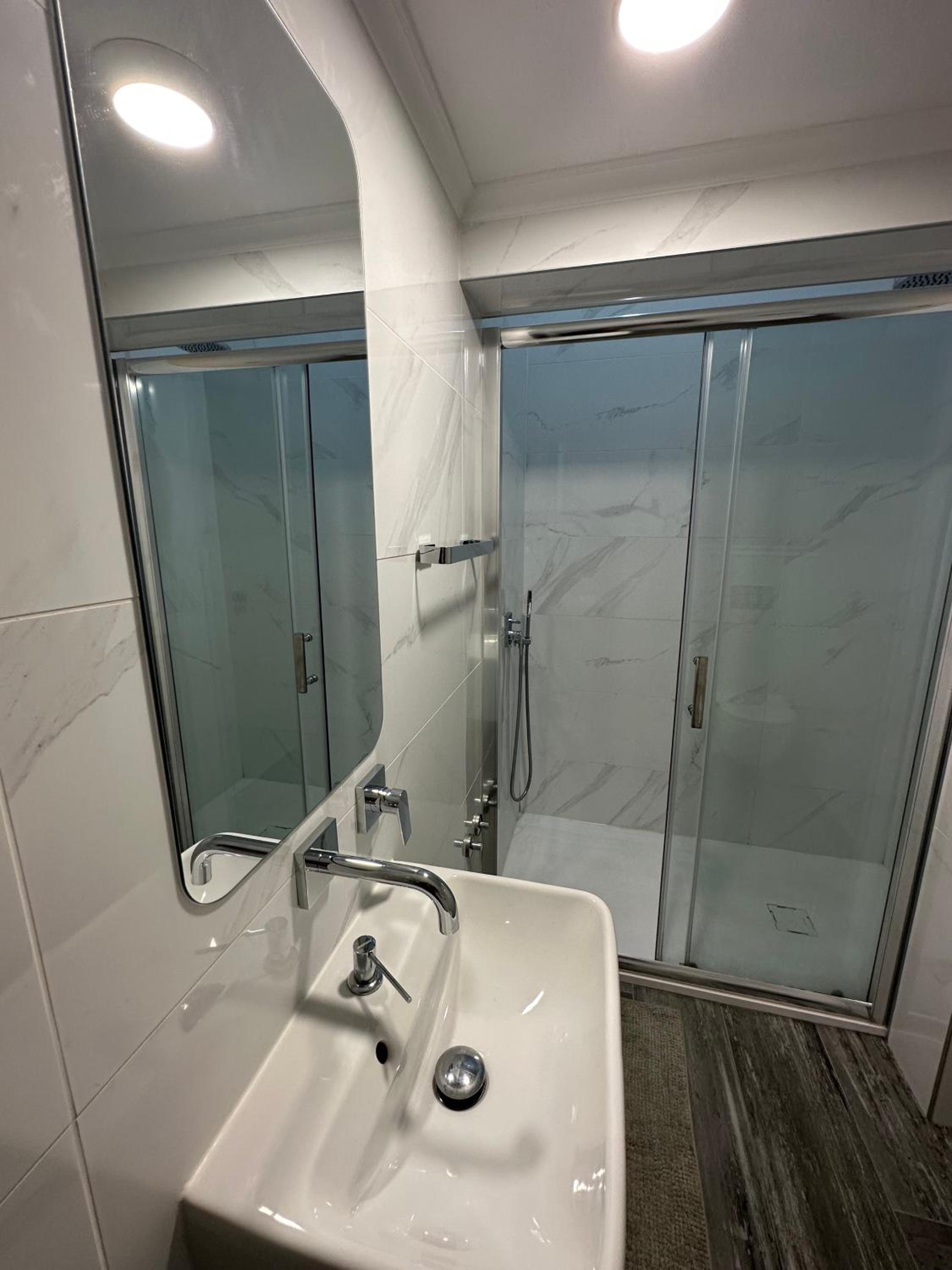 Large Double Room photo 2