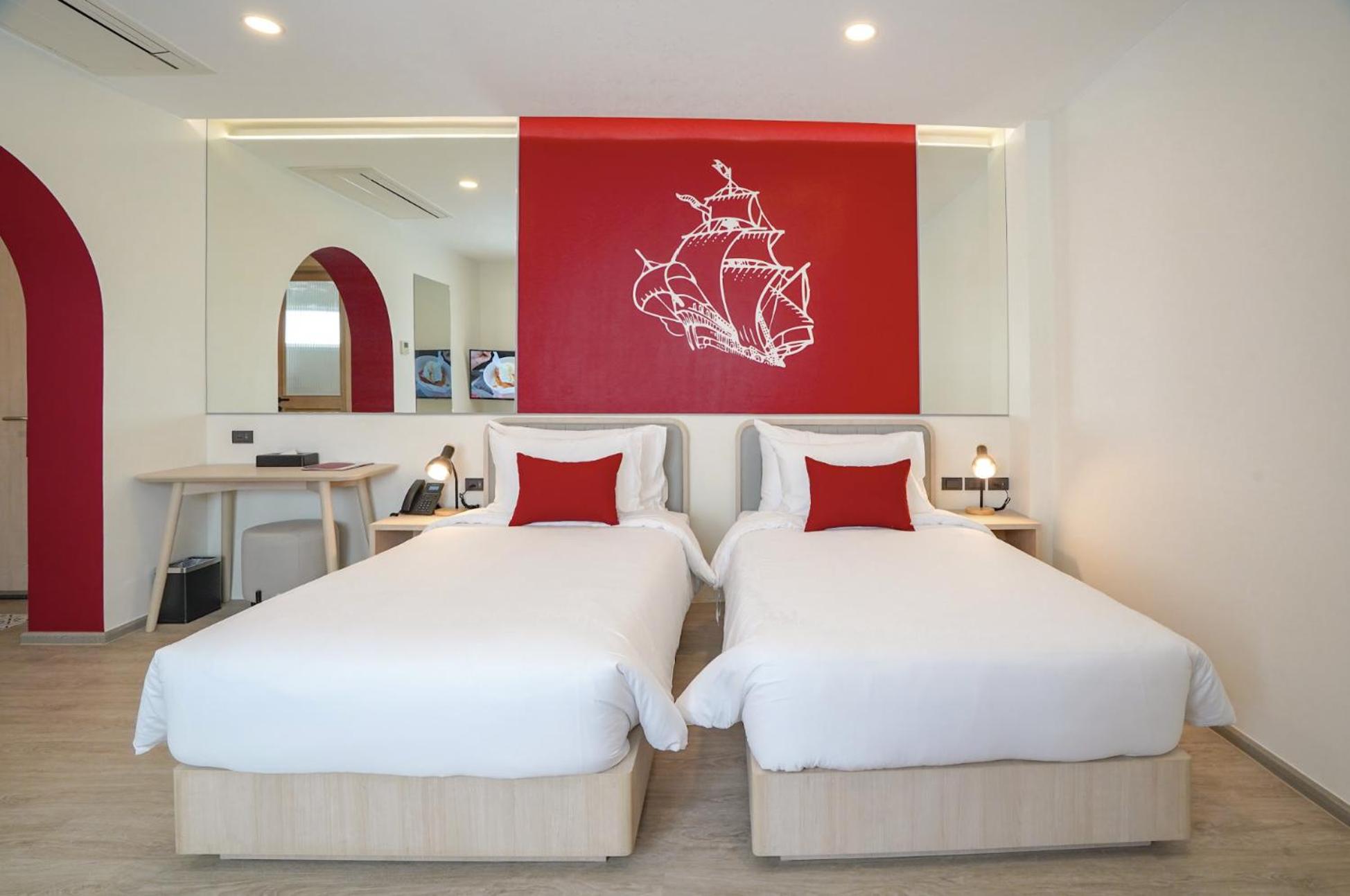 Superior Twin Room - Photo 6