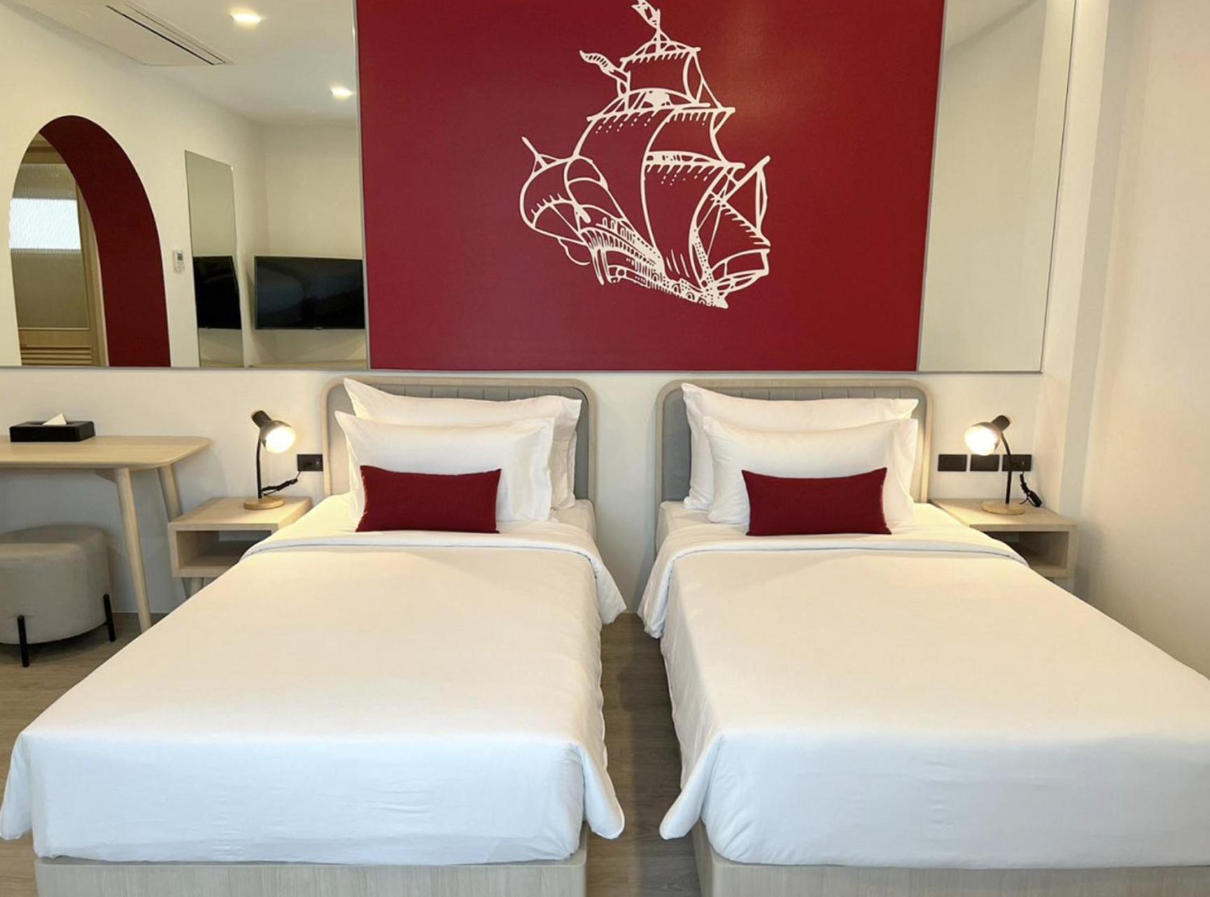 Superior Twin Room - Photo 10