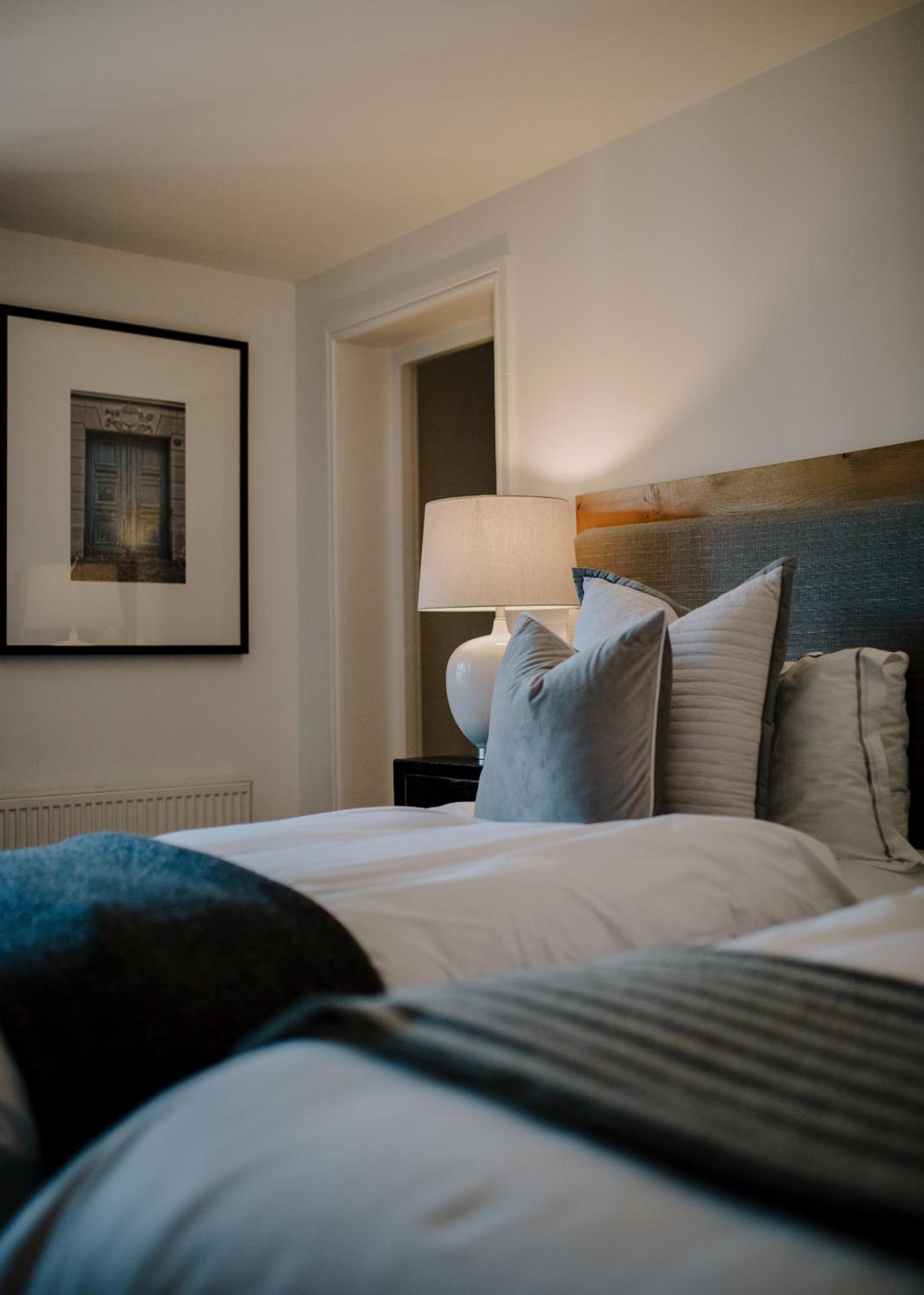 Twin Room with Private Bathroom - Photo 6