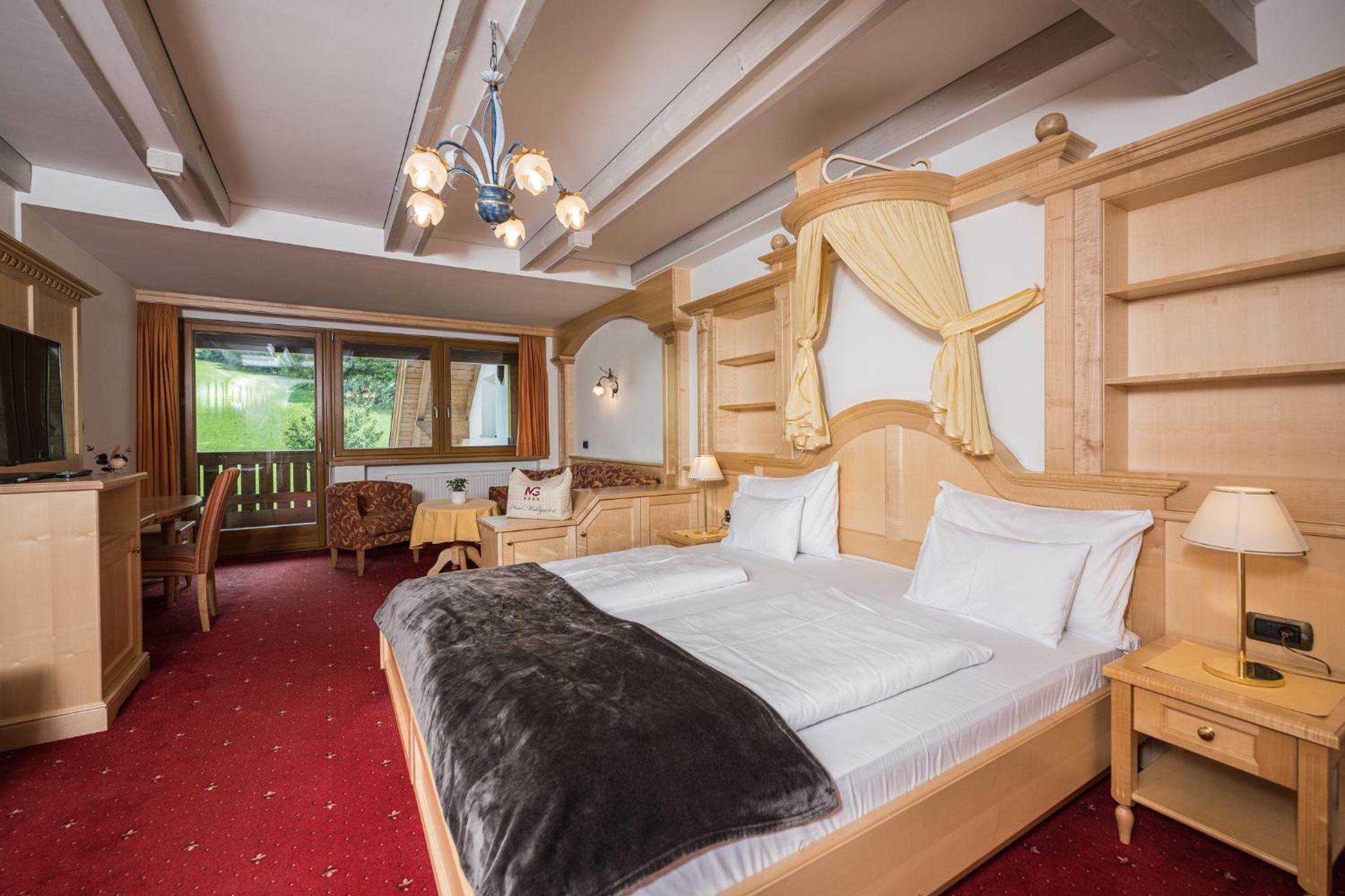 Junior Suite with Balcony photo 2