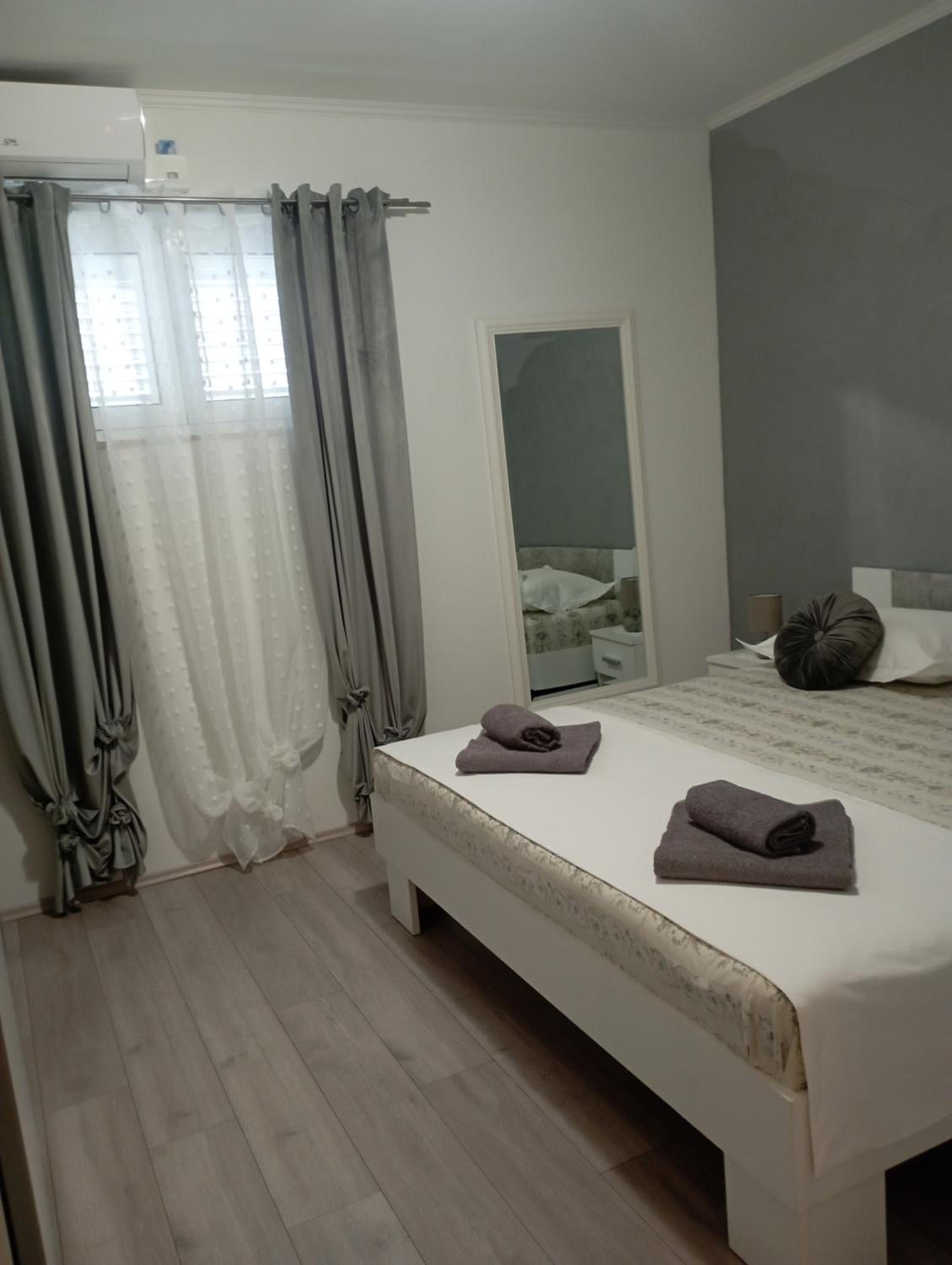 Apartment with Terrace photo 3