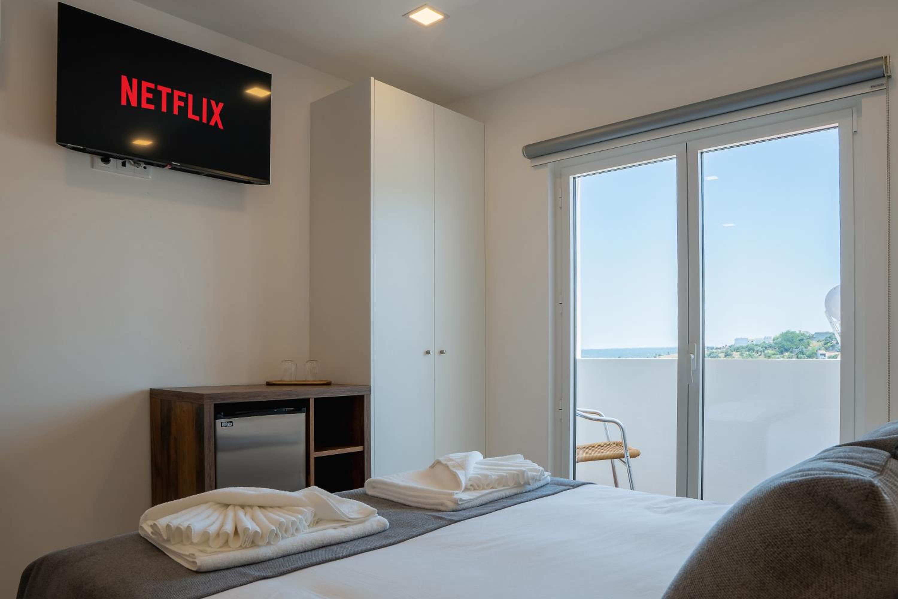 Double Room with Pool View photo 2