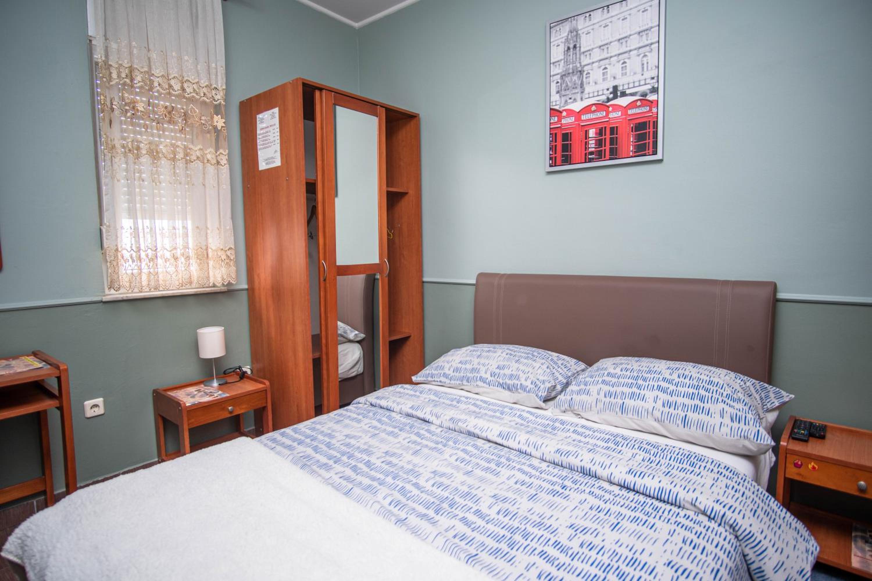 Double Room - Photo 1