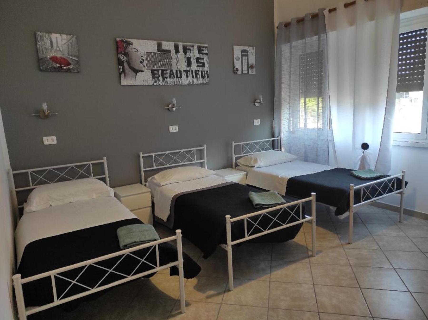 Triple Room with Private External Bathroom