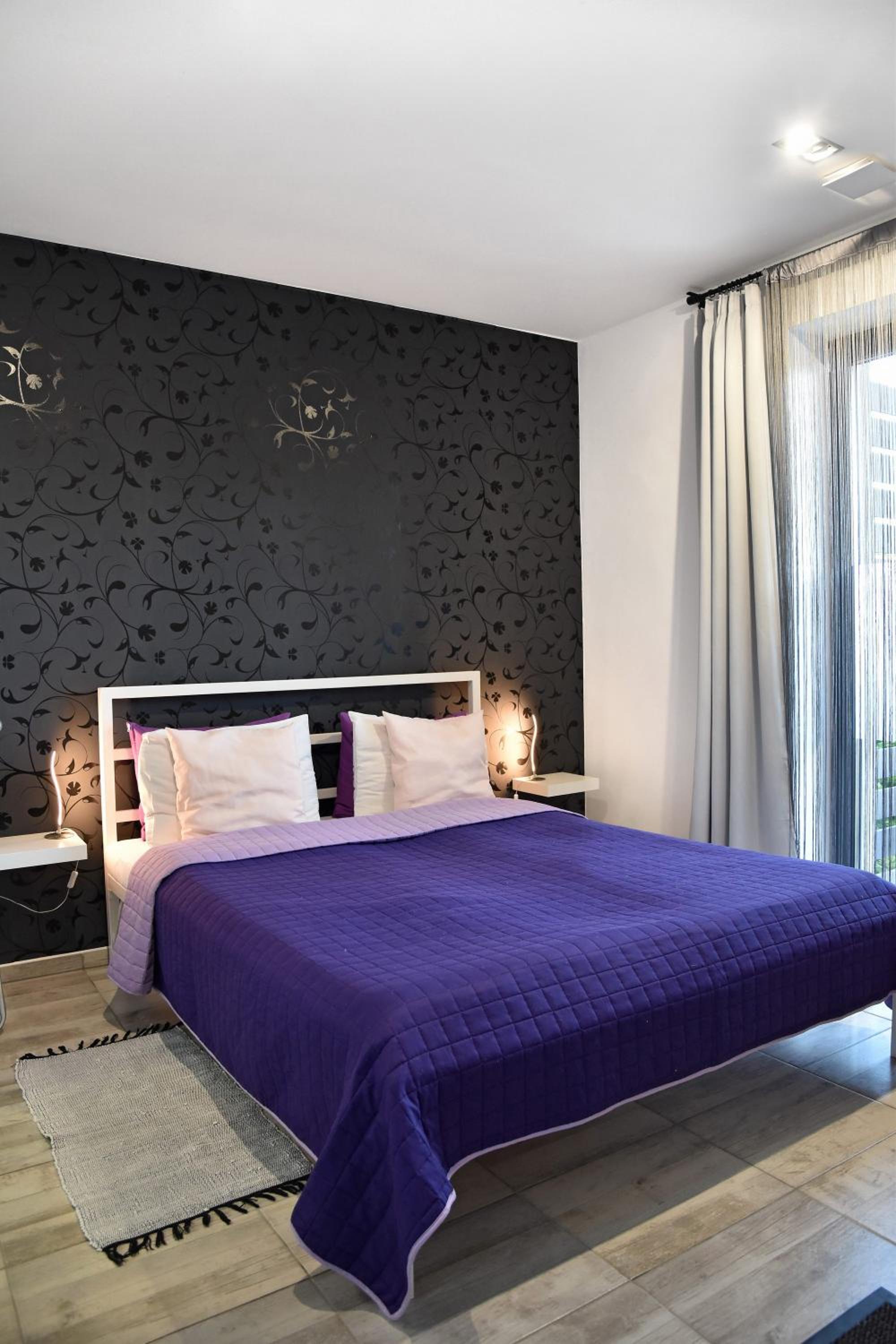 Double Room with Patio - Photo 1