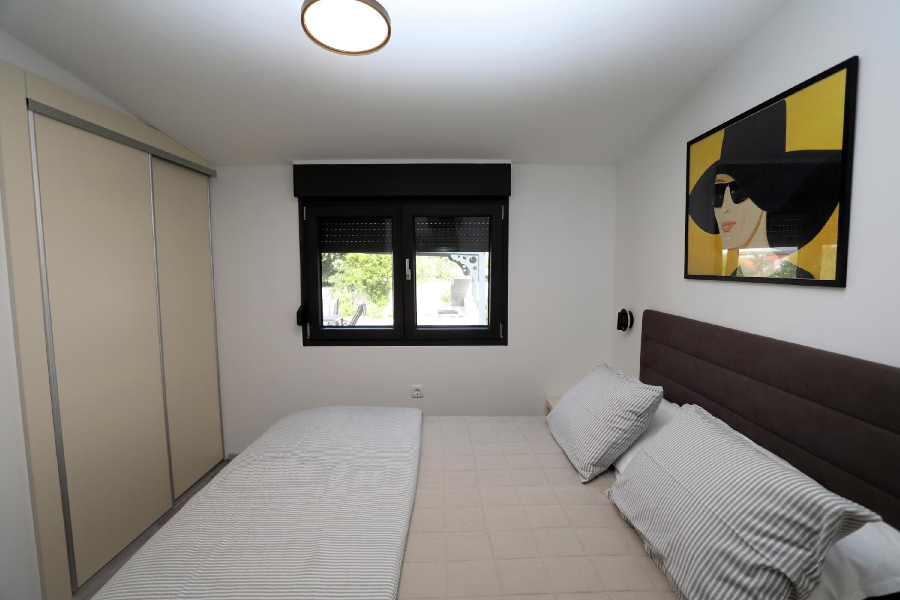 One-Bedroom House photo 1