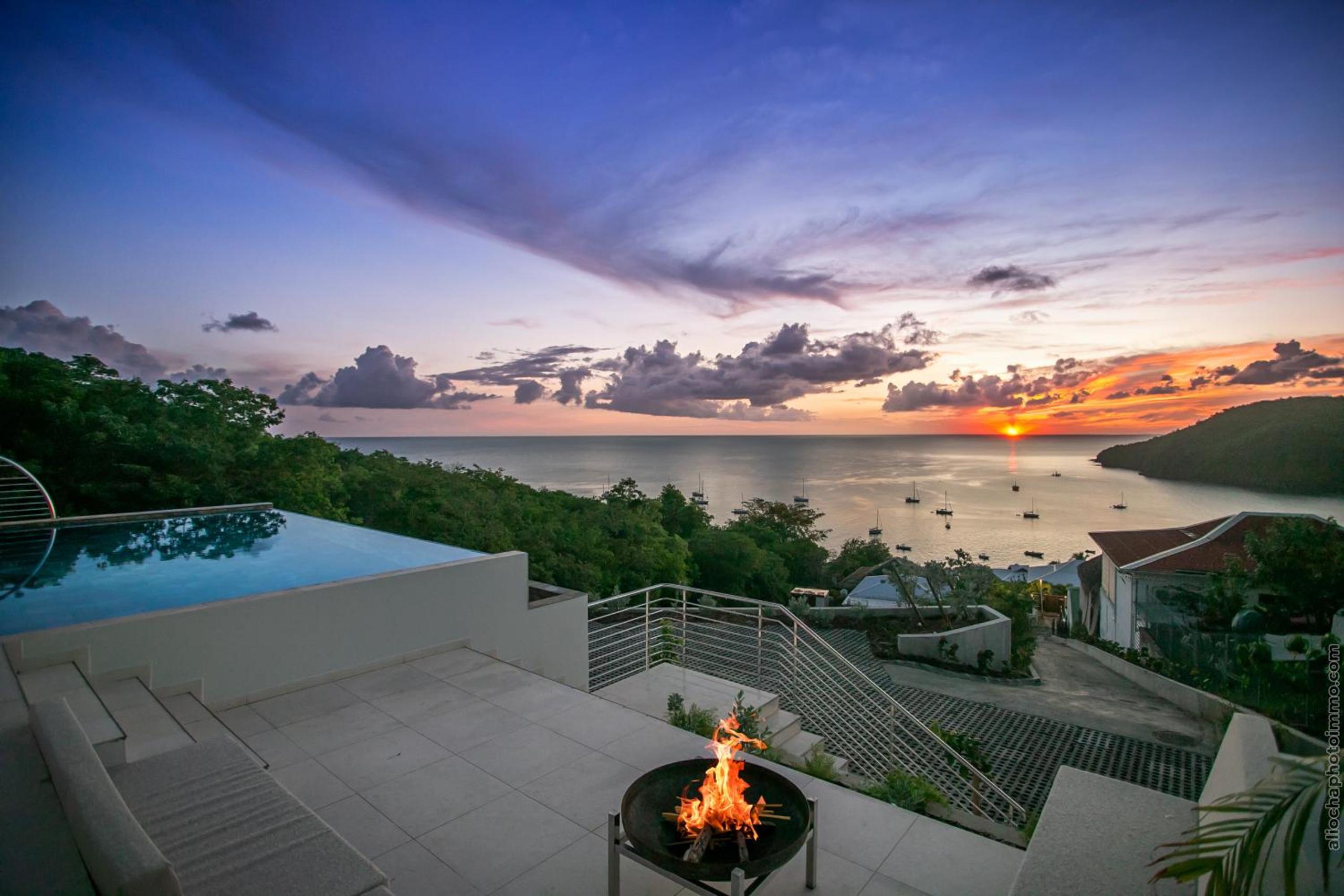 Villa photo 2