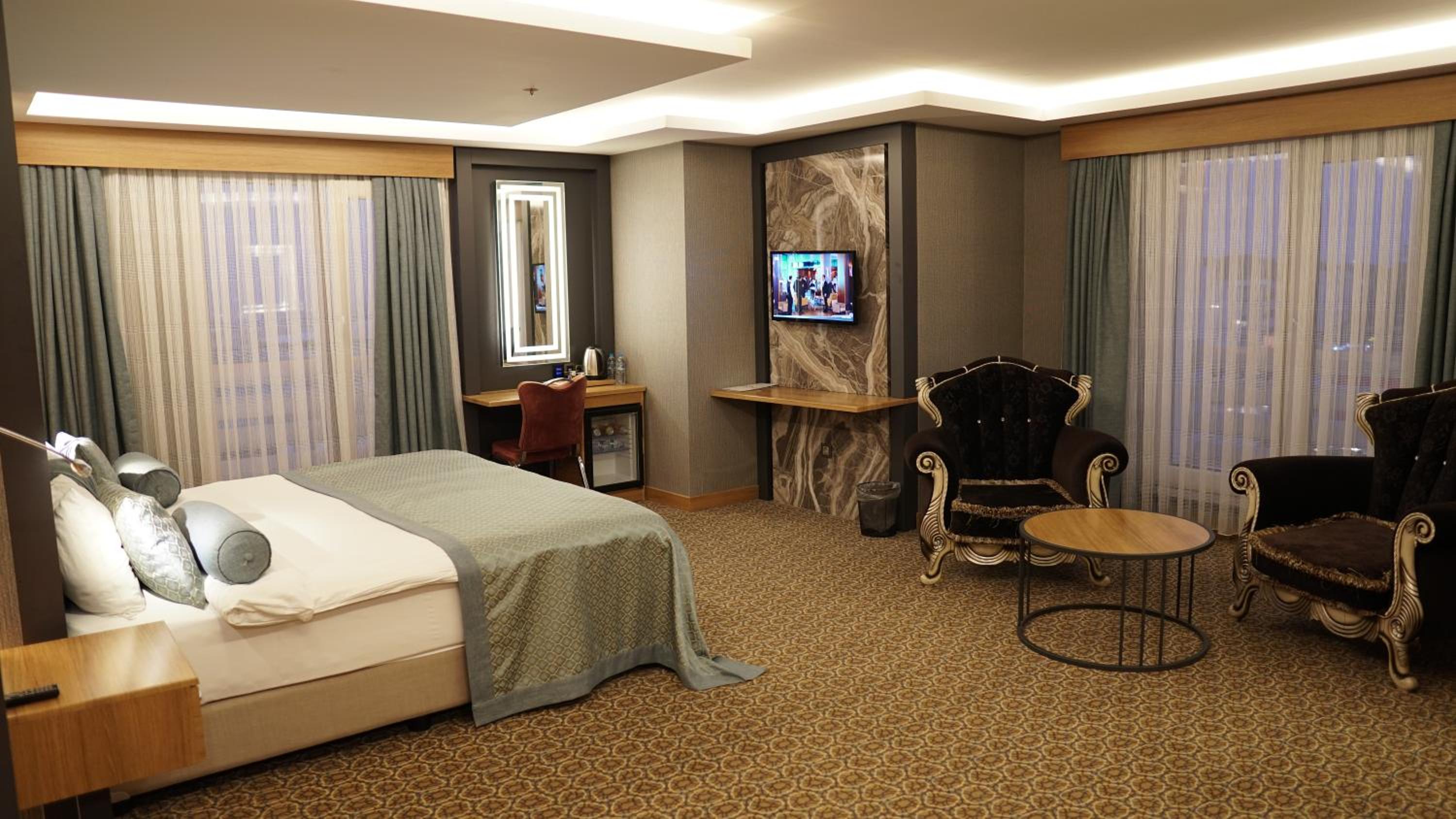 Corner Double Room