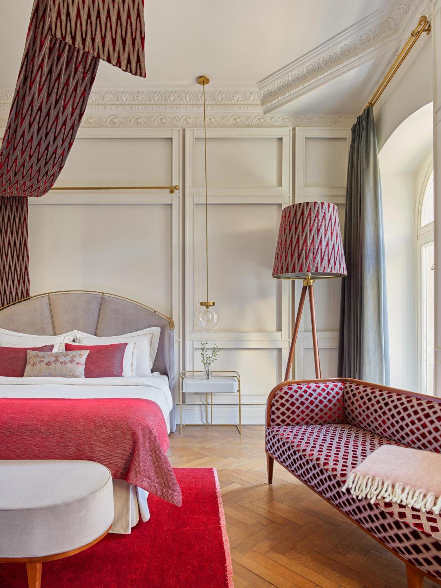 Junior Suite with Istiklal Avenue View photo 2