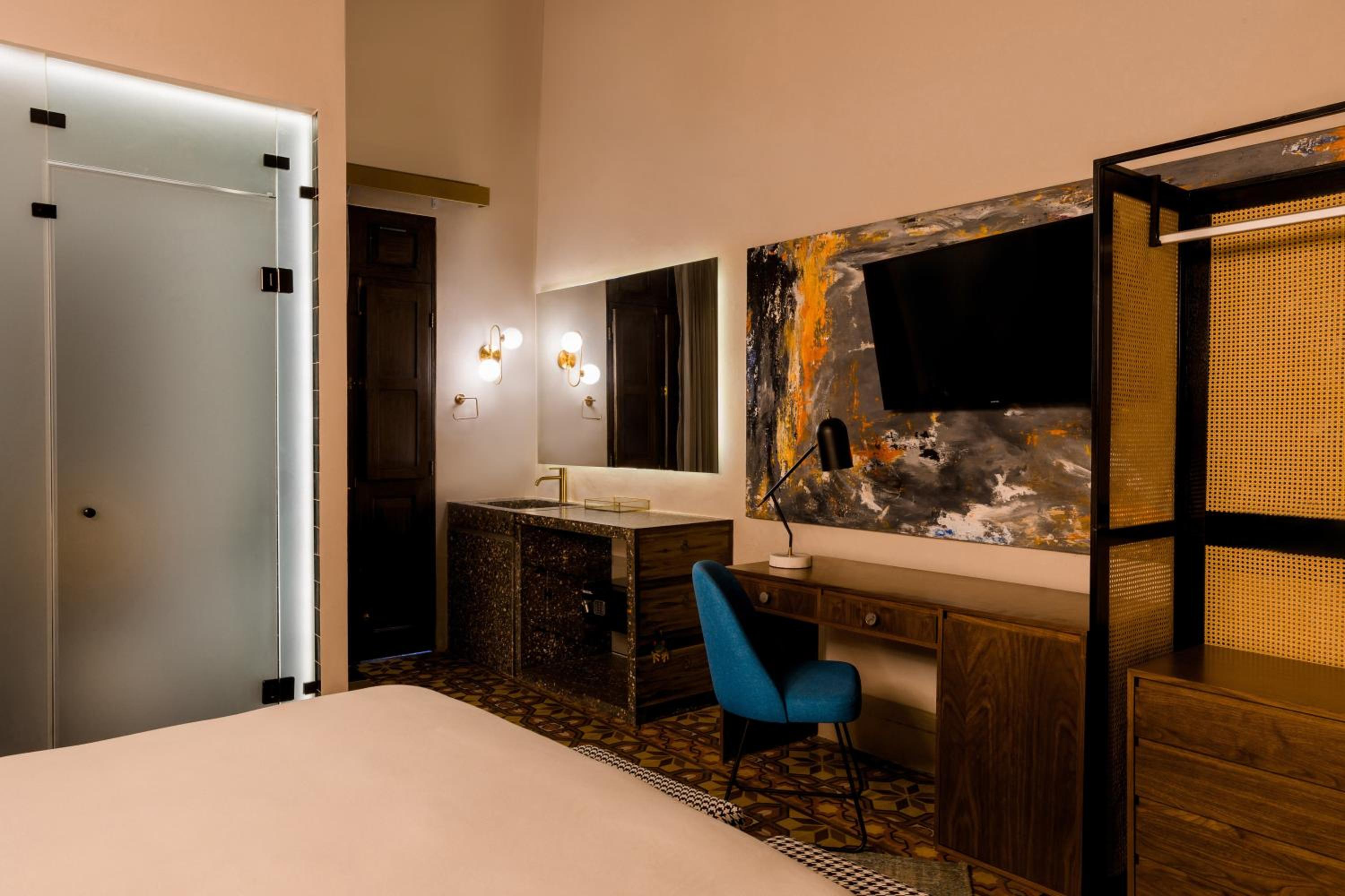 Deluxe Room, 1 Queen photo 3