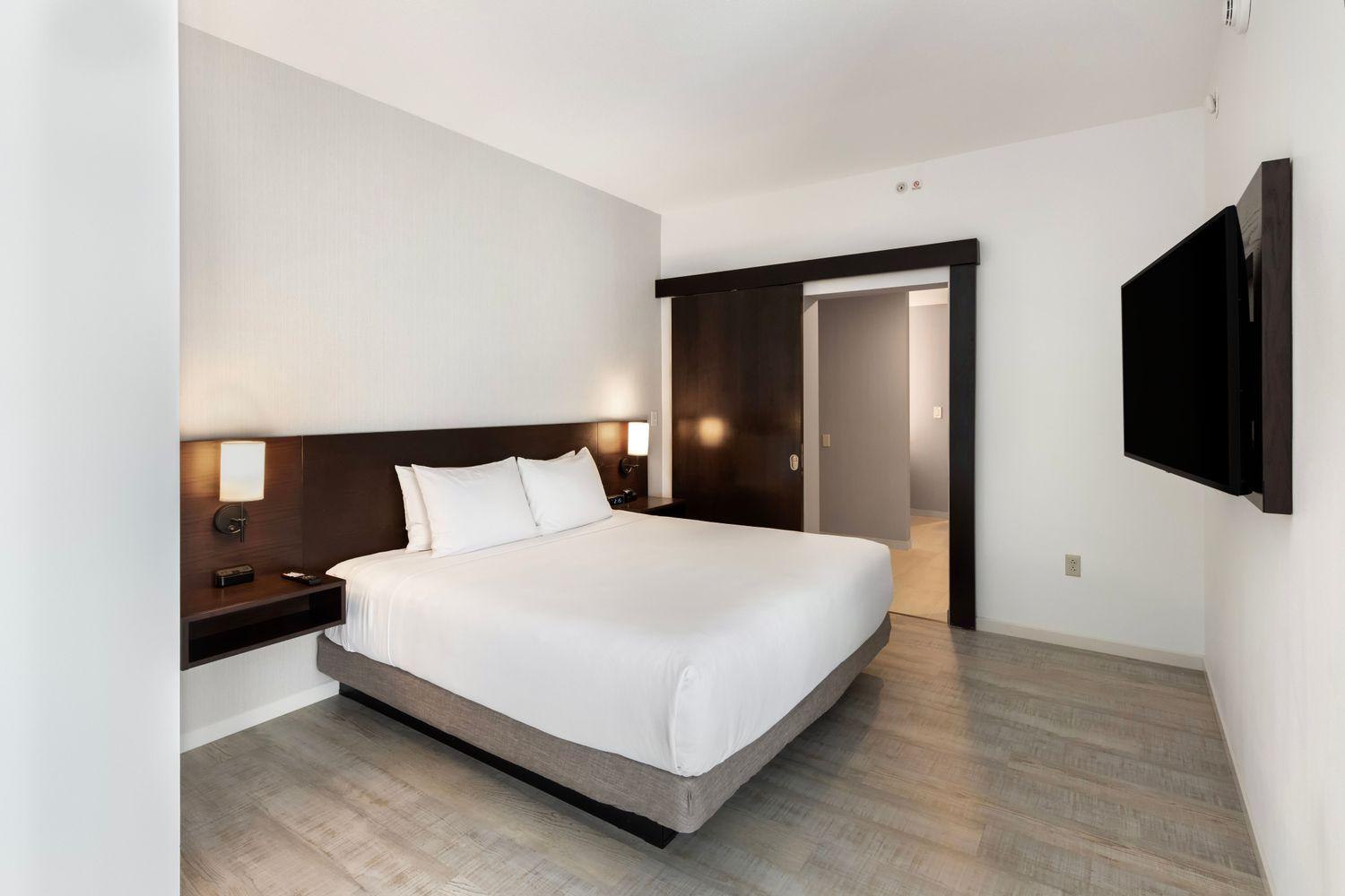 One-Bedroom King Suite with Sofa Bed - Photo 6