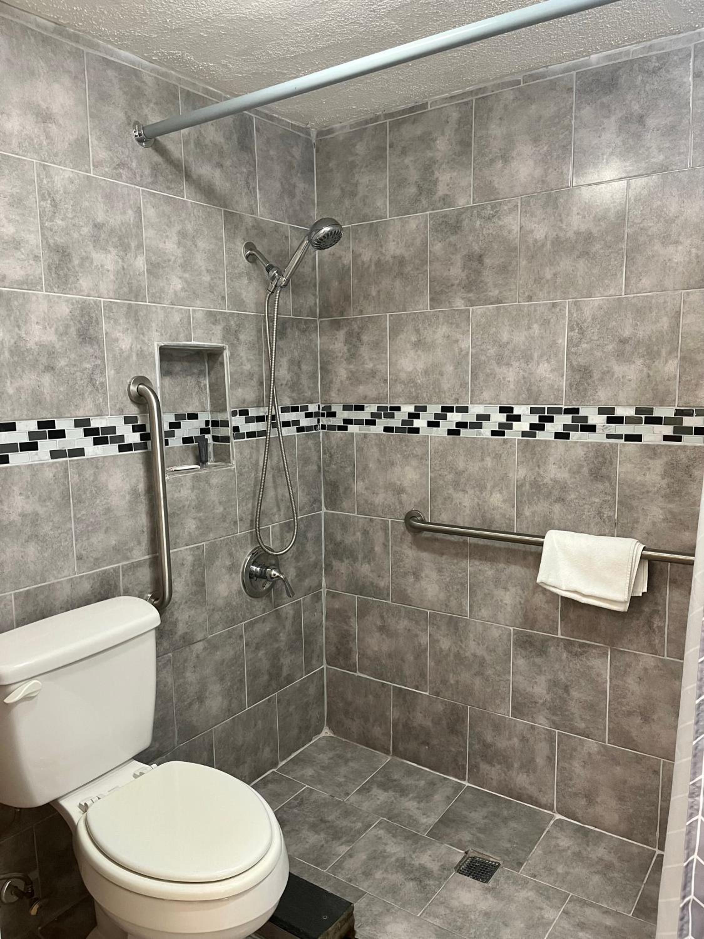 West Bank Inn, Billede 4