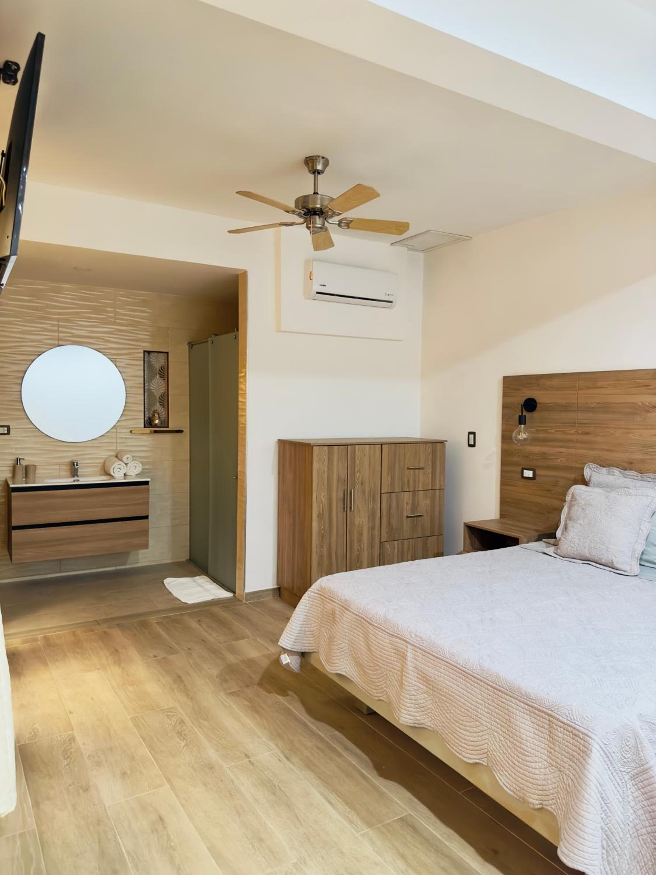 Deluxe Double Room photo 2