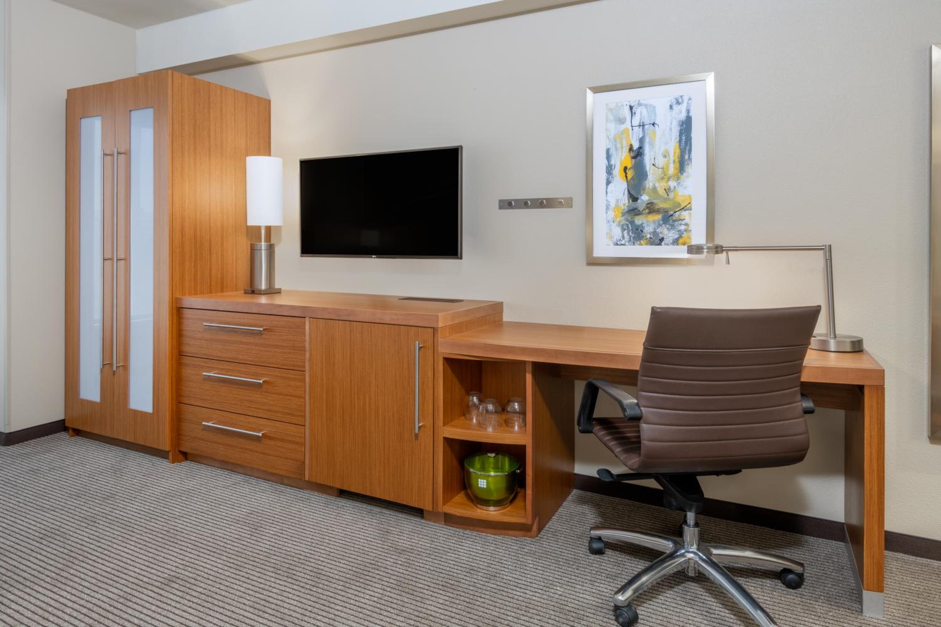 Queen Room with Two Queen Beds, Sofa Bed and Roll-in Shower - Disability Access photo 2