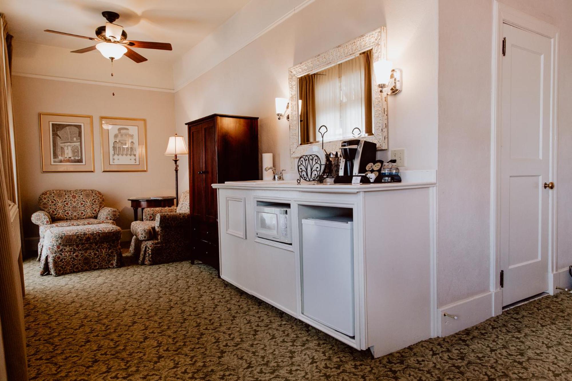Junior Suite with Balcony photo 3