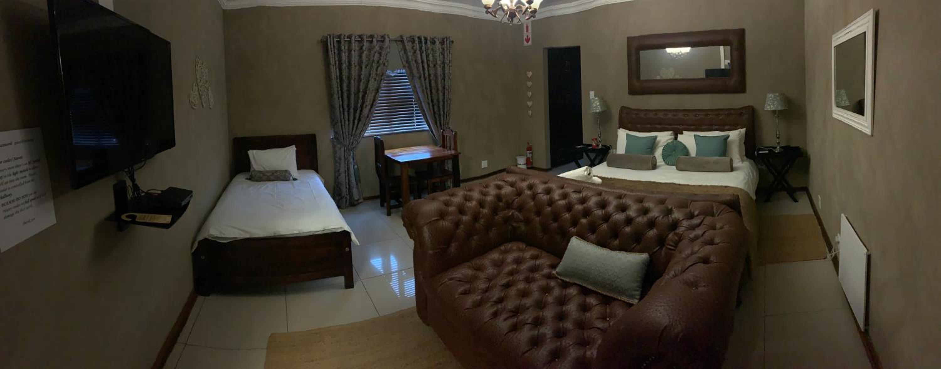 Family Room photo 3